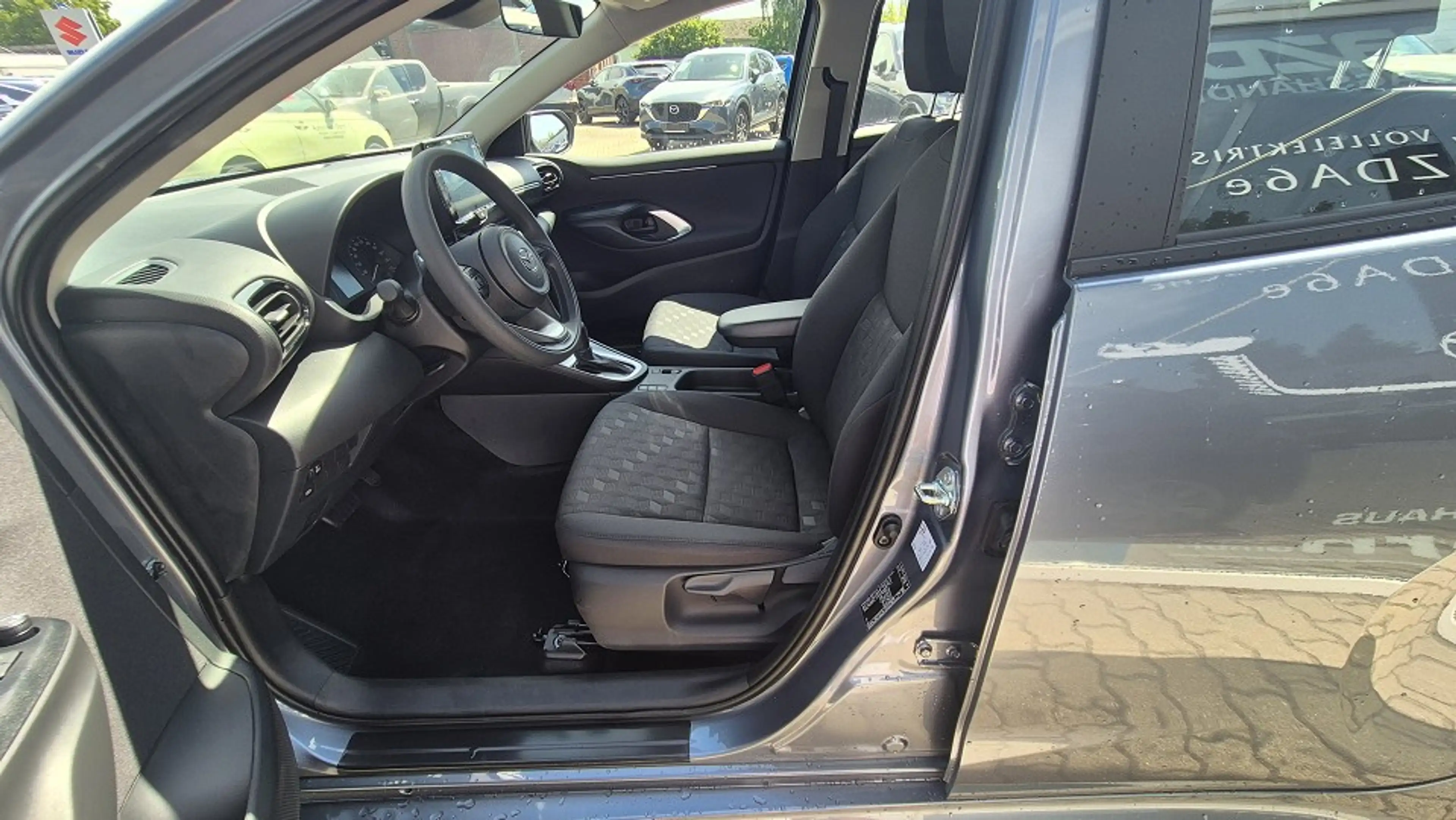 Mazda 2 Hybrid 1.5L Hybrid VVT-i 116 CVT FWD Prime-Line — photo 6
