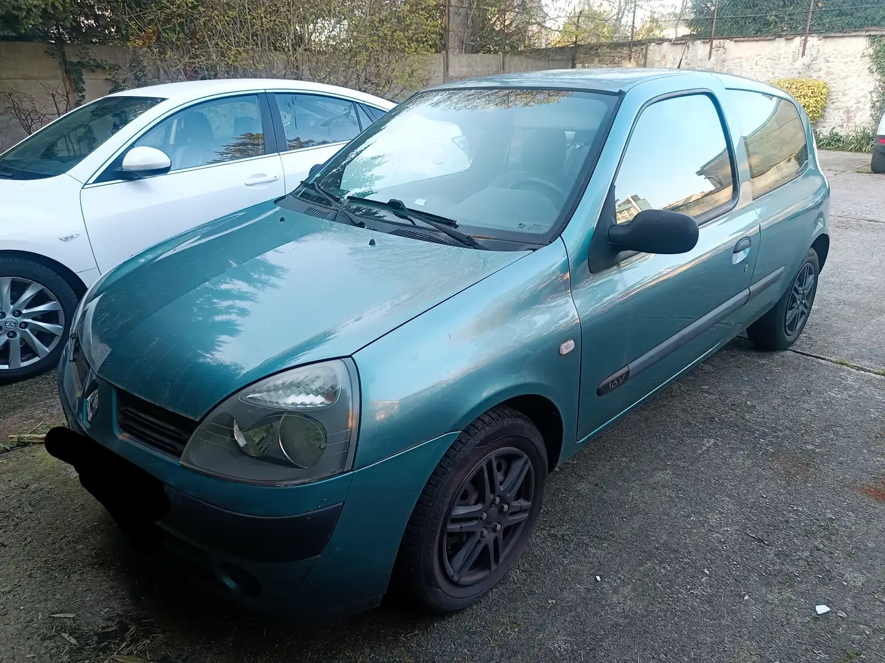 Renault Clio 1.2i 16V Authentique