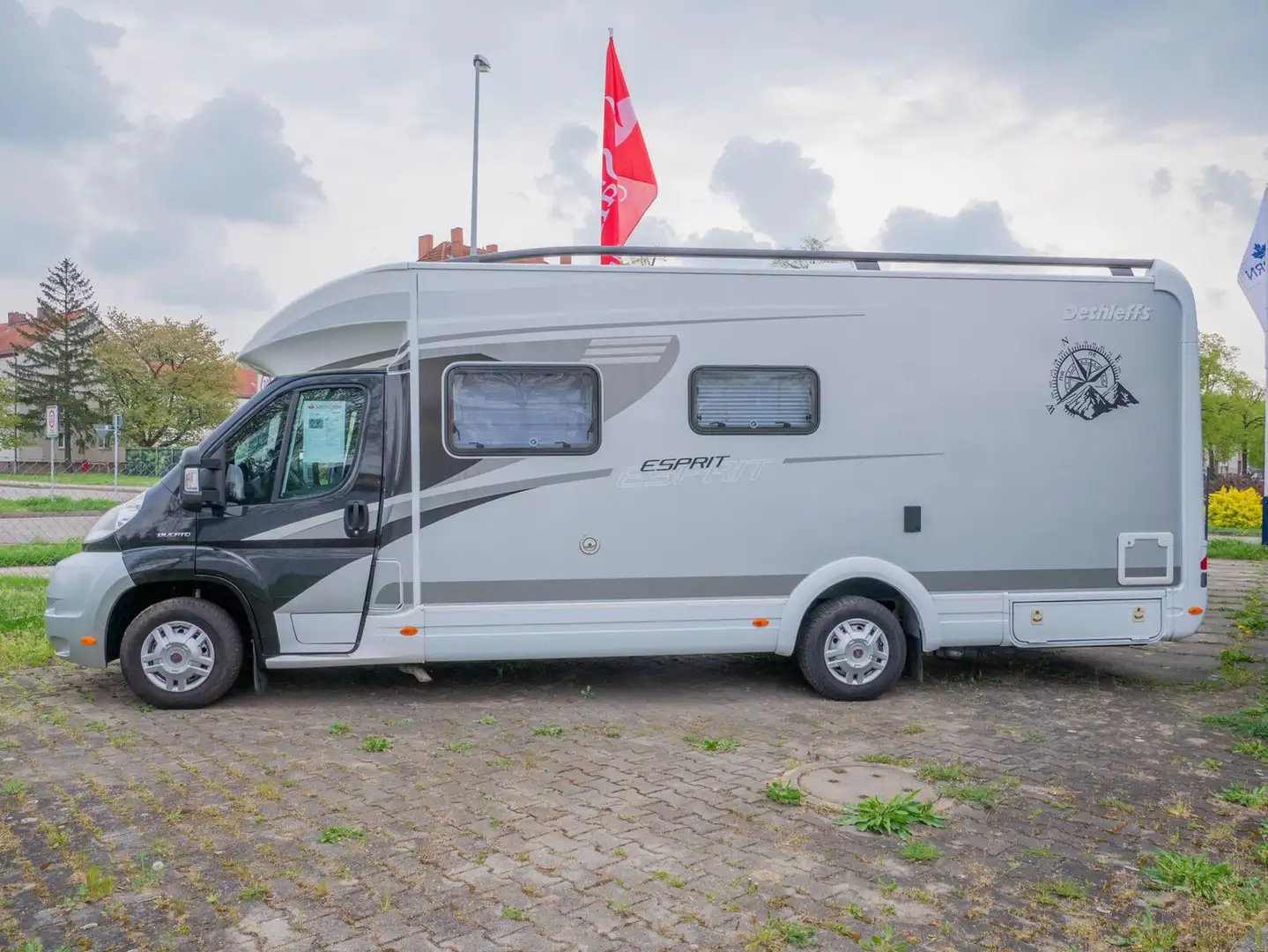 Dethleffs Esprit T 7090 #ALDE#AHK#SOLAR#GARAGE# Weiß - 2
