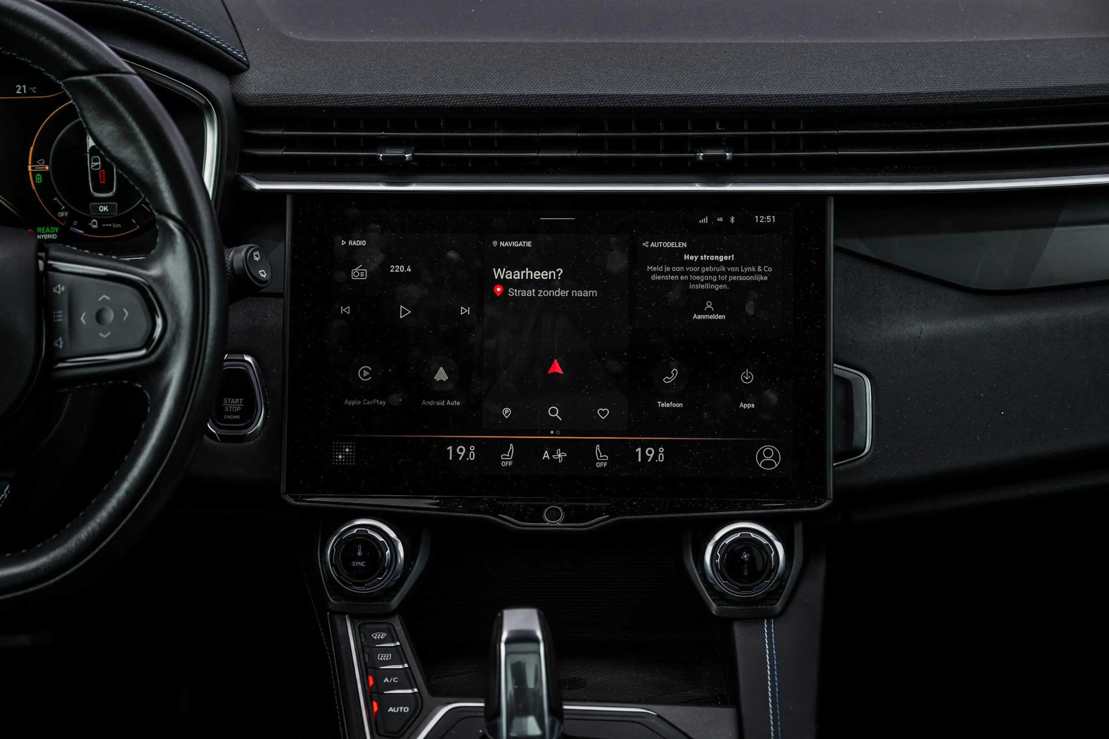 Lynk & Co 01 1.5 Plug-in Hybrid | Trekhaak | Panorama dak | Ada — photo 14