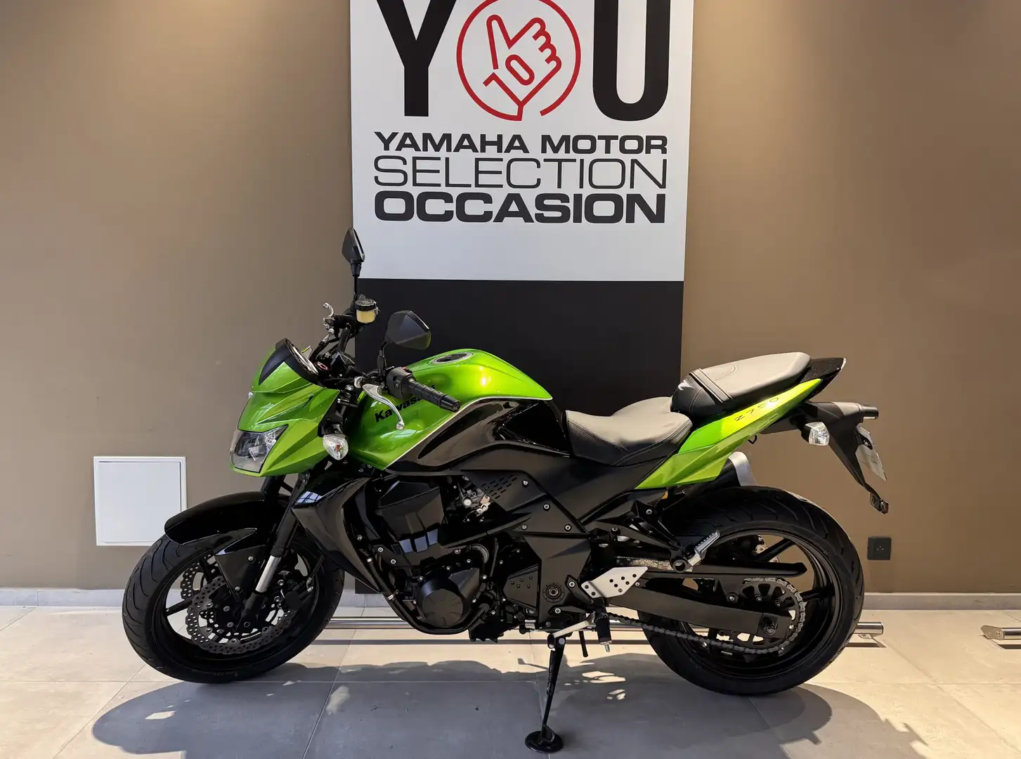 Kawasaki Z 750 Vert - 2