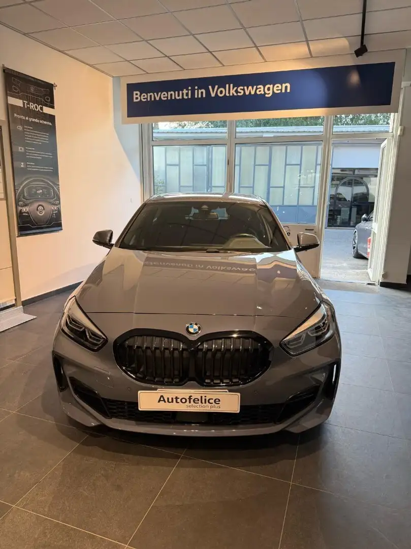 BMW 118 118d 5p. Msport Gris - 1