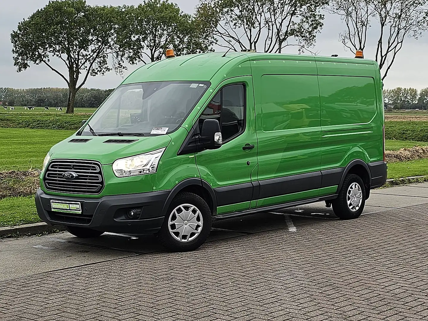 Ford Transit 2.0 L3H2 Navi Euro6 AC! Groen - 2