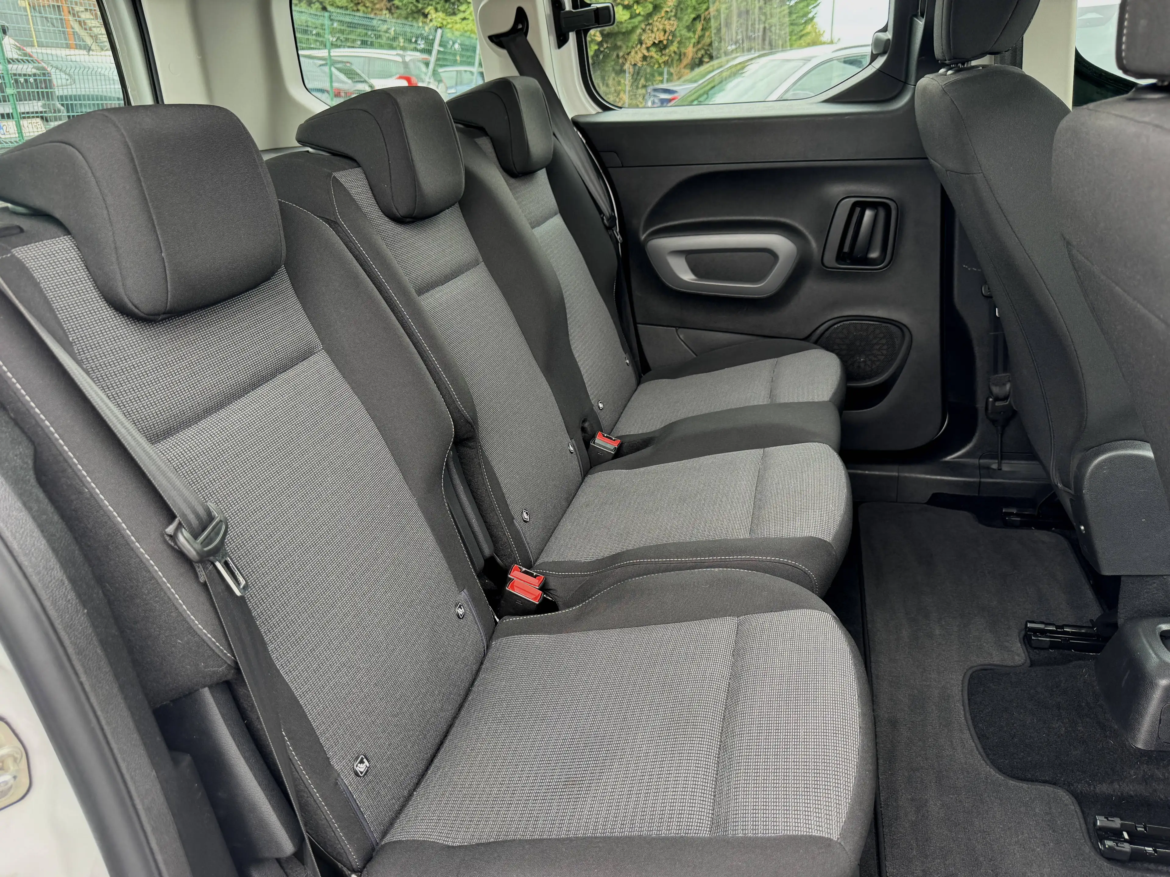 Toyota Proace City VERSO 1.2 /CARPLAY/NAVI/CLIM **GARANTIE** — photo 10