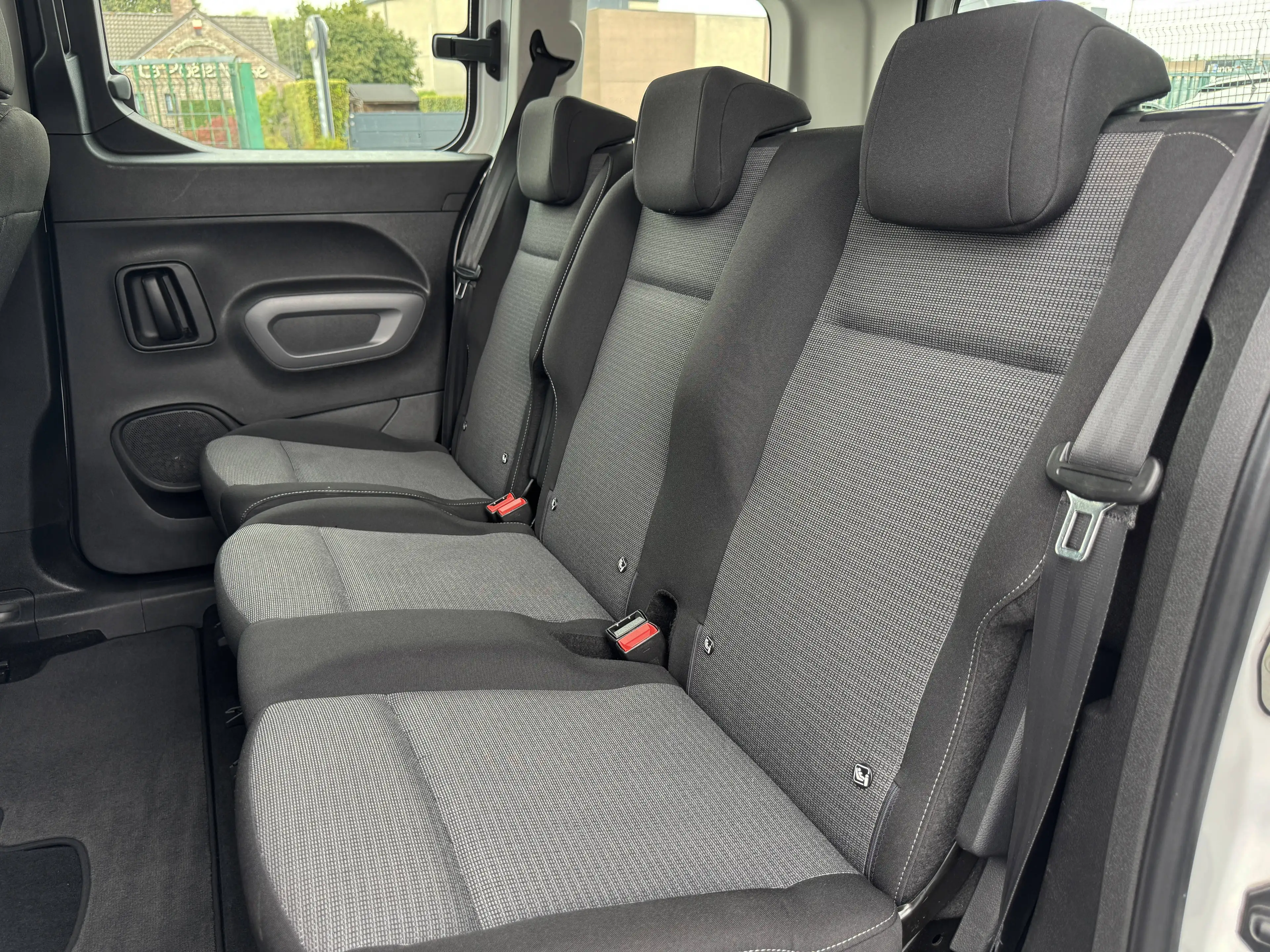 Toyota Proace City VERSO 1.2 /CARPLAY/NAVI/CLIM **GARANTIE** — photo 12