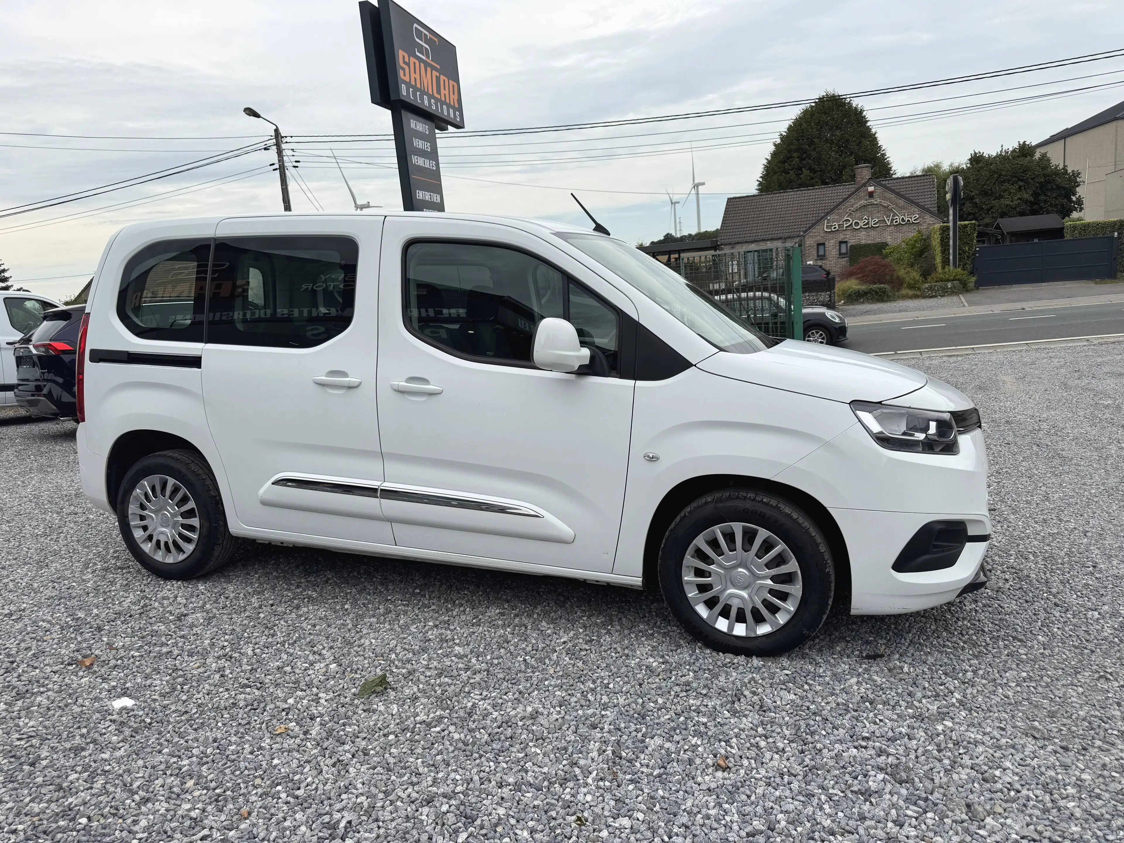 Toyota Proace City VERSO 1.2 /CARPLAY/NAVI/CLIM **GARANTIE** — photo 4