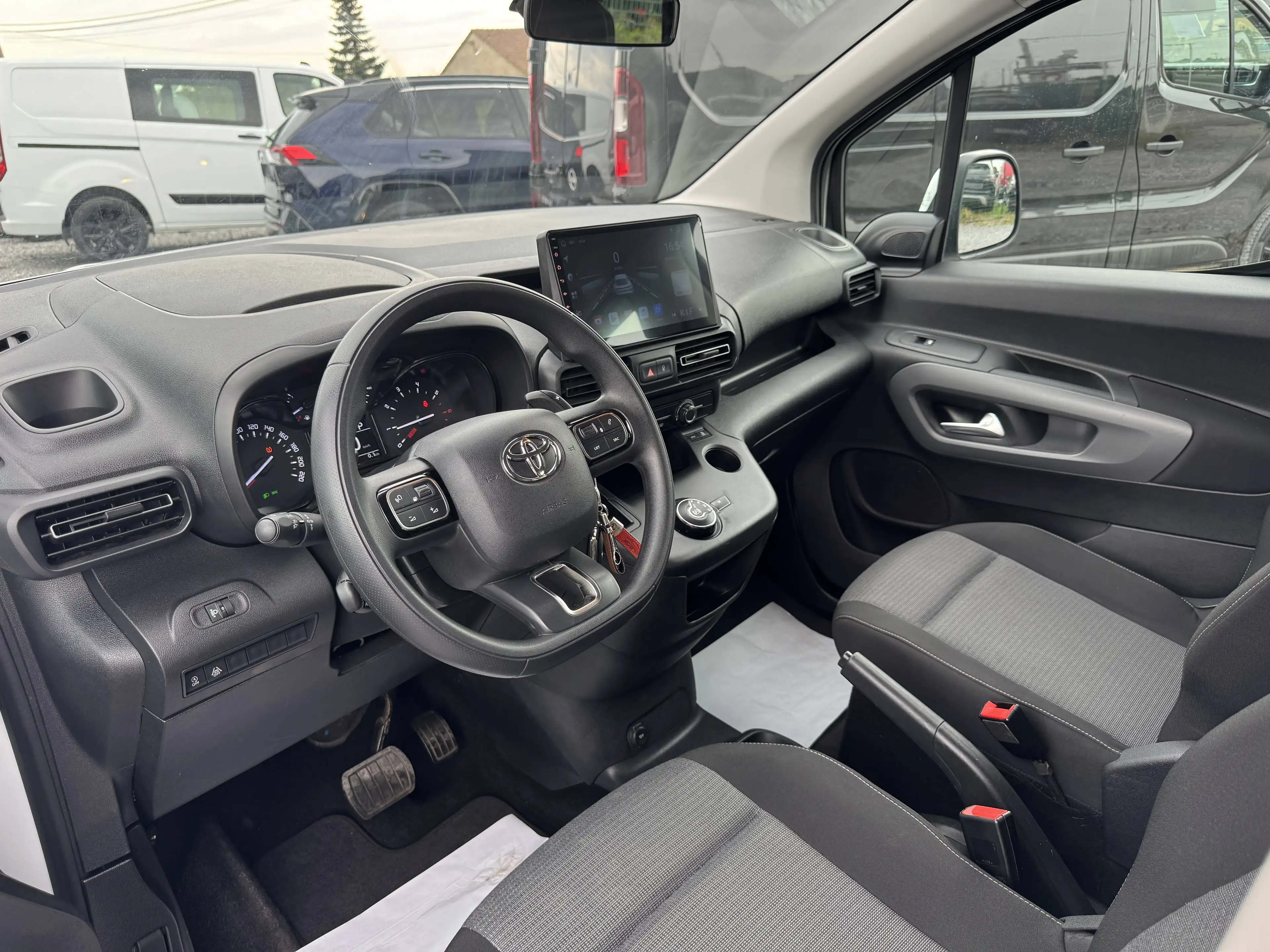 Toyota Proace City VERSO 1.2 /CARPLAY/NAVI/CLIM **GARANTIE** — photo 14