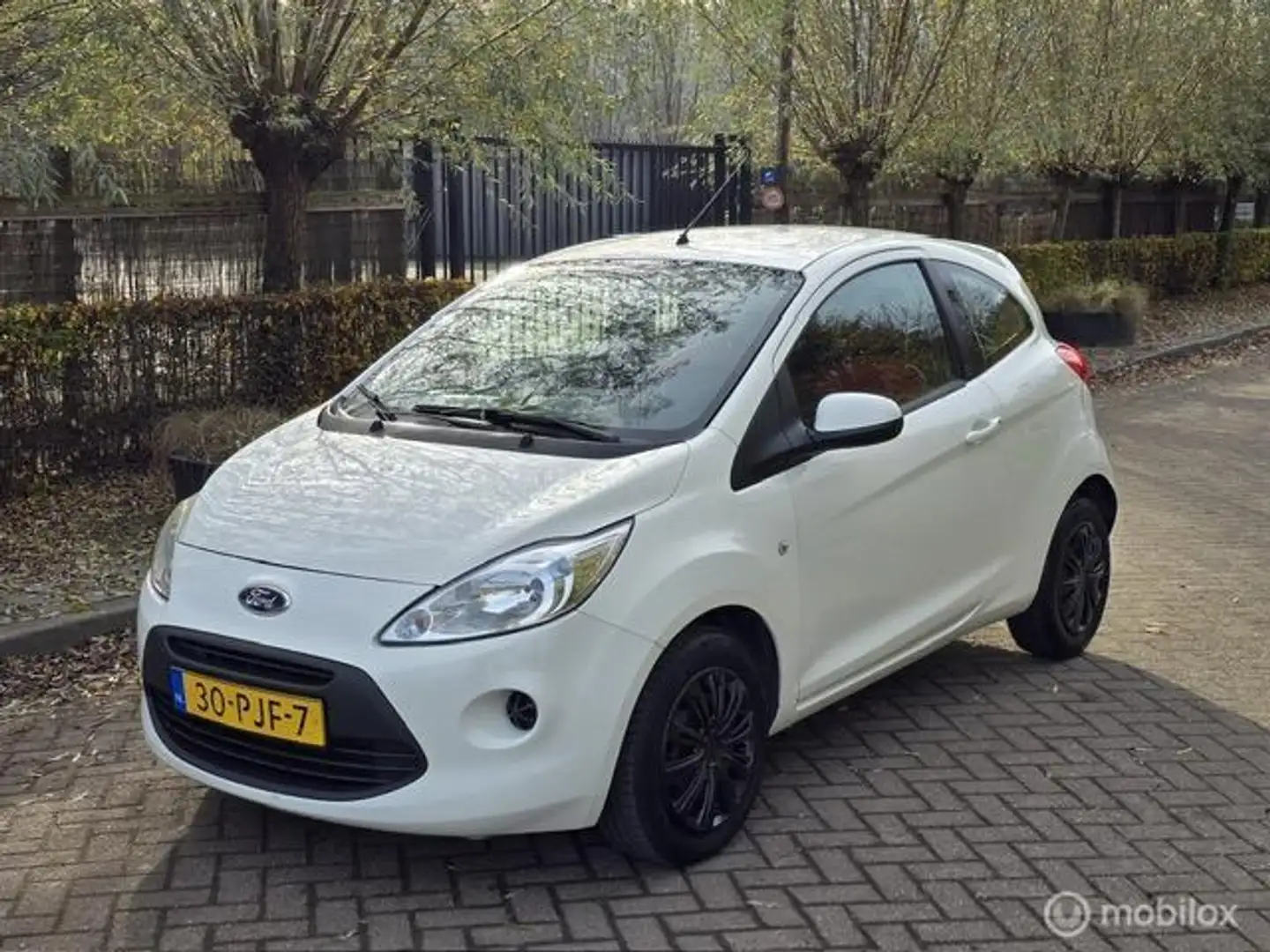 Ford Ka/Ka+ 1.2 Comfort start/stop Bílá - 1