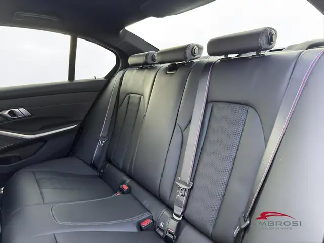BMW M3 view 11