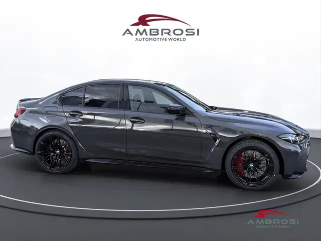 BMW M3 view 5