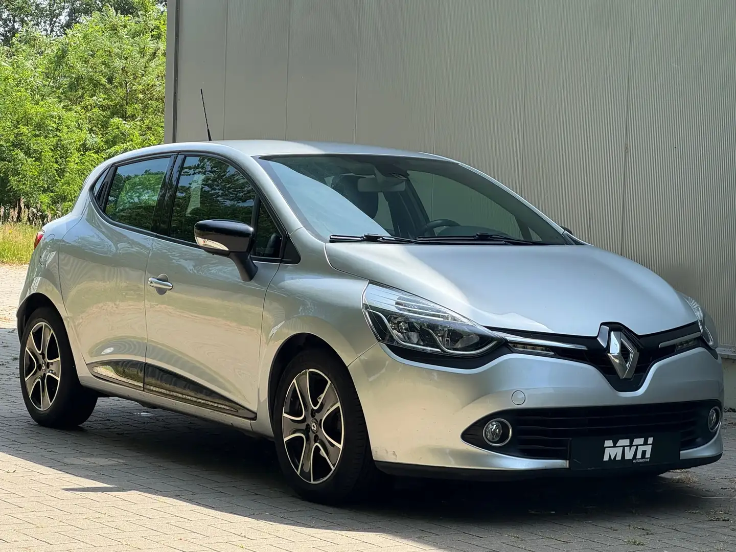 Renault Clio Renault Clio 0.9 TCe 2015 Dynamique - Navi - Cruis Grijs - 2
