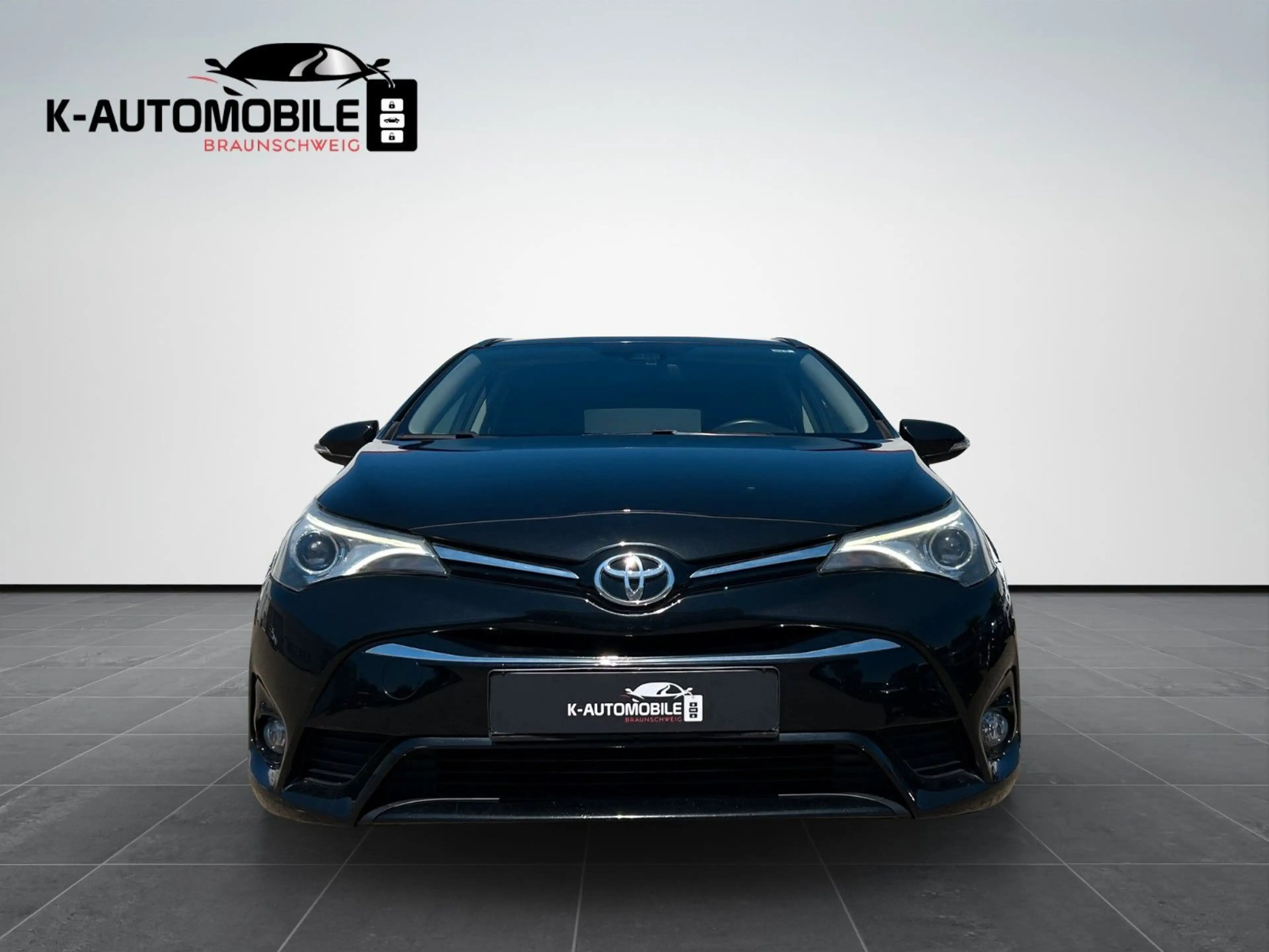 Toyota Avensis Touring Sports Edition-S Klima Regensnsr — photo 2