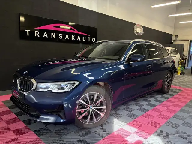 BMW 320 SERIE 320 d xDrive Business Design Suivi complet Garantie septembre 2027
