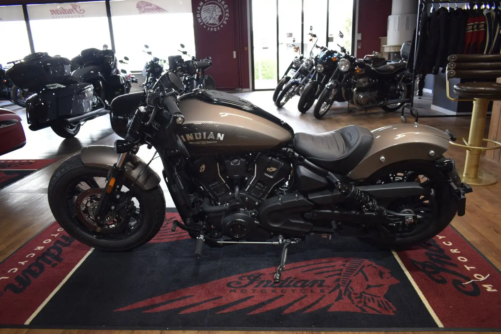 Indian Scout Bobber Limited Tech Elpatron Exhaust Blink Brun - 2