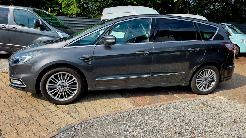 Ford S-Max 2.0 TDCi Bi-Turbo Vignale — photo 6