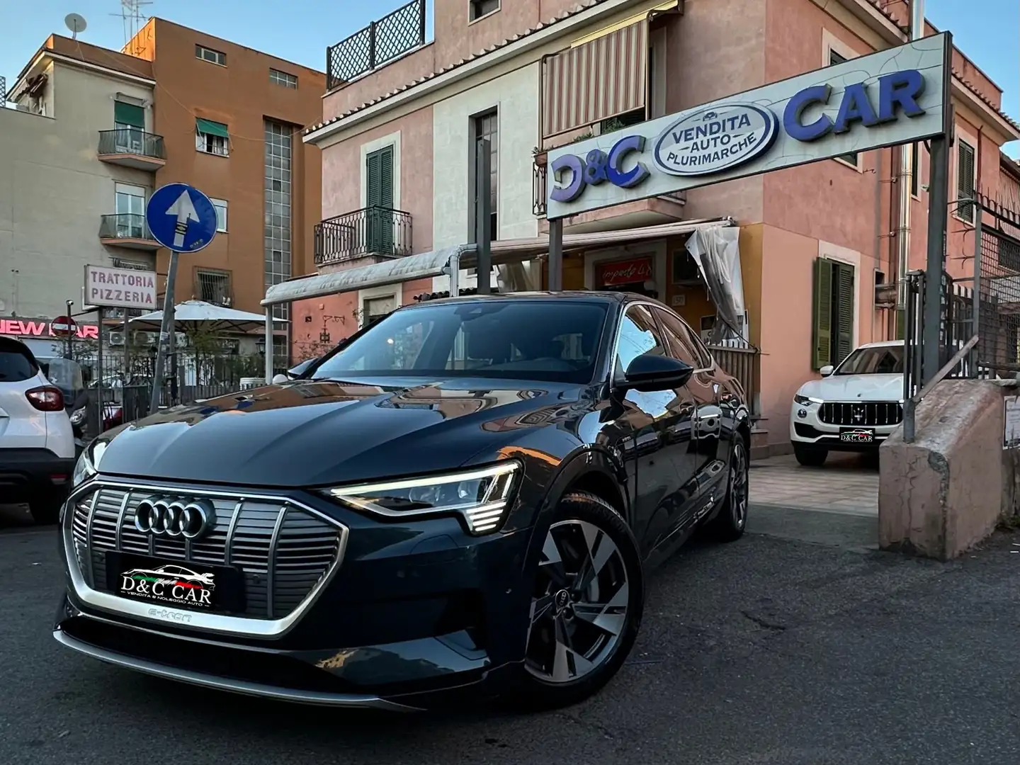 Audi e-tron 50 Sportback quattro AUTO UNIPRO NAVI PELLE FL Gris - 2