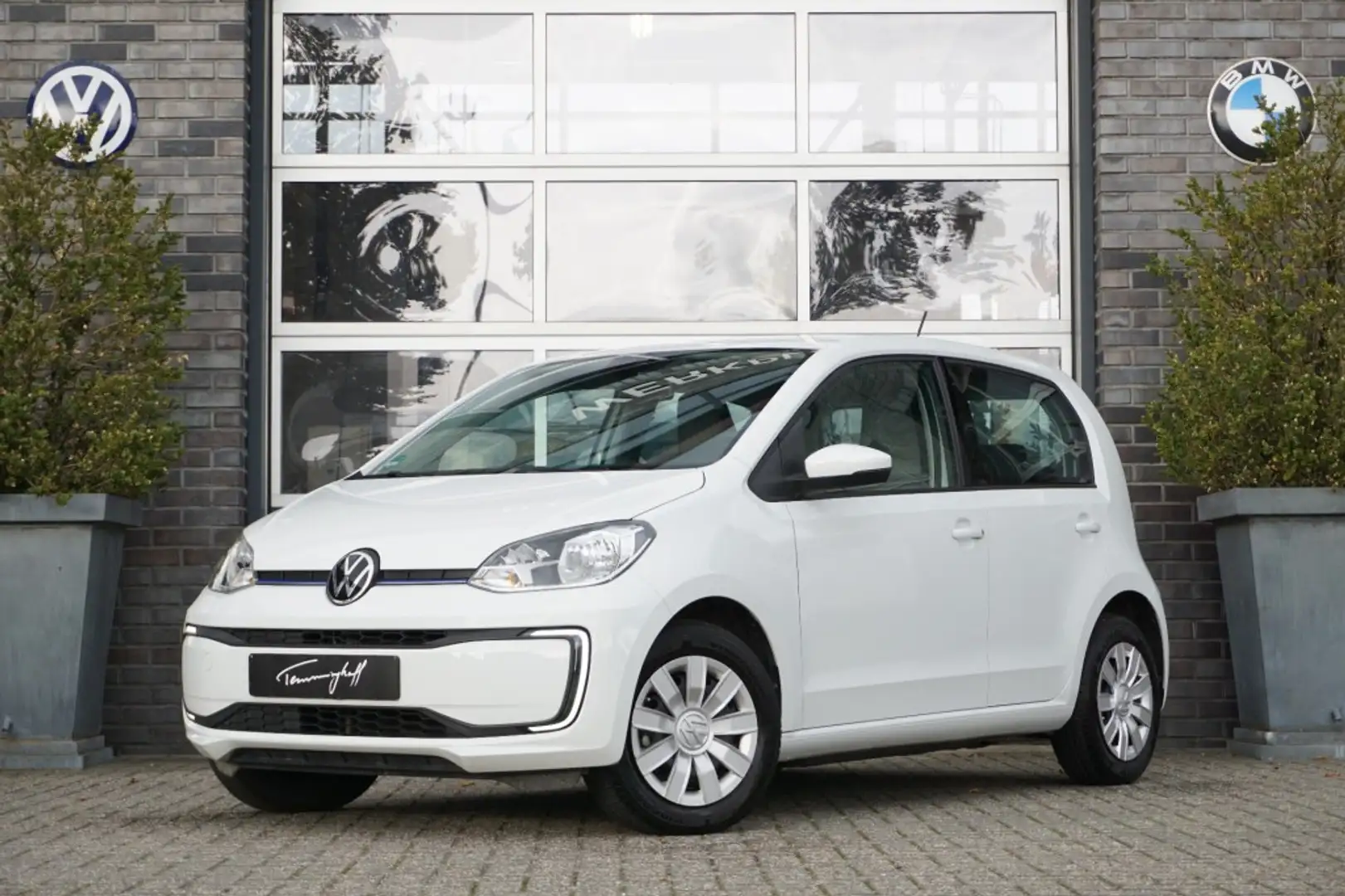 Volkswagen e-up! E-UP! CAMERA - MAPS+MORE - DAB Wit - 1