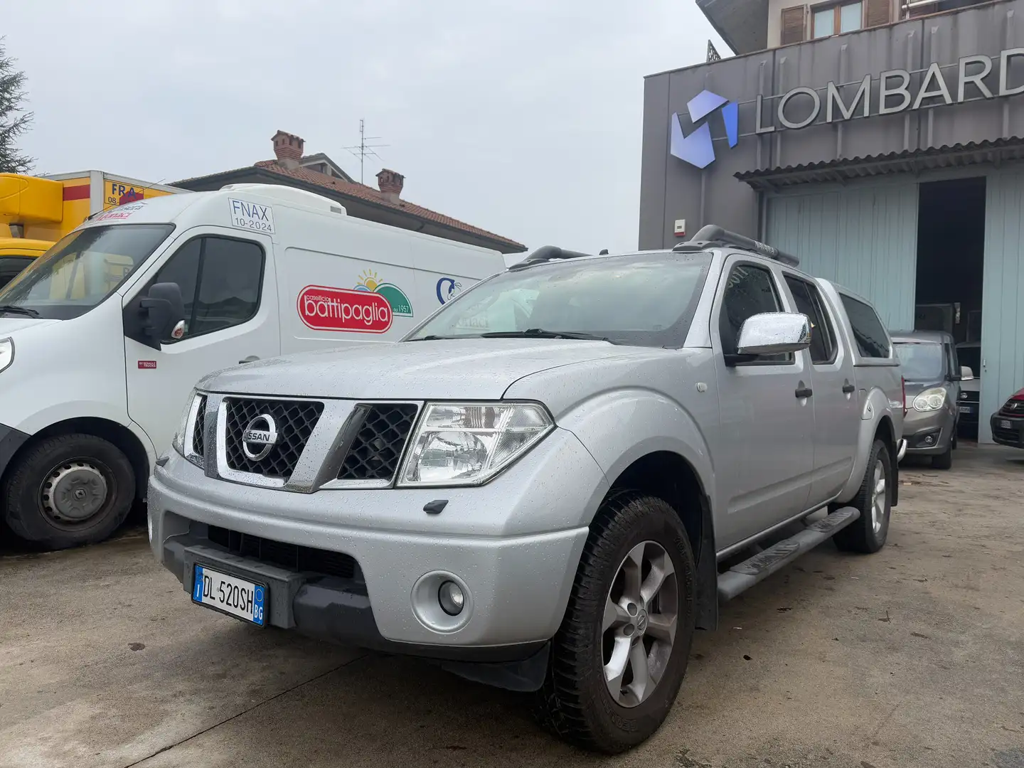 Nissan Navara 2.5/4X4/AUTOMATICO/110000KM/2007 Srebrny - 1