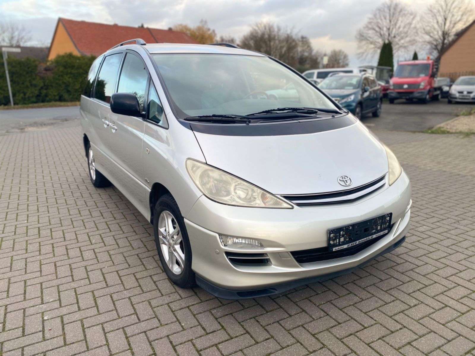 Second hand Toyota Previa 2.0