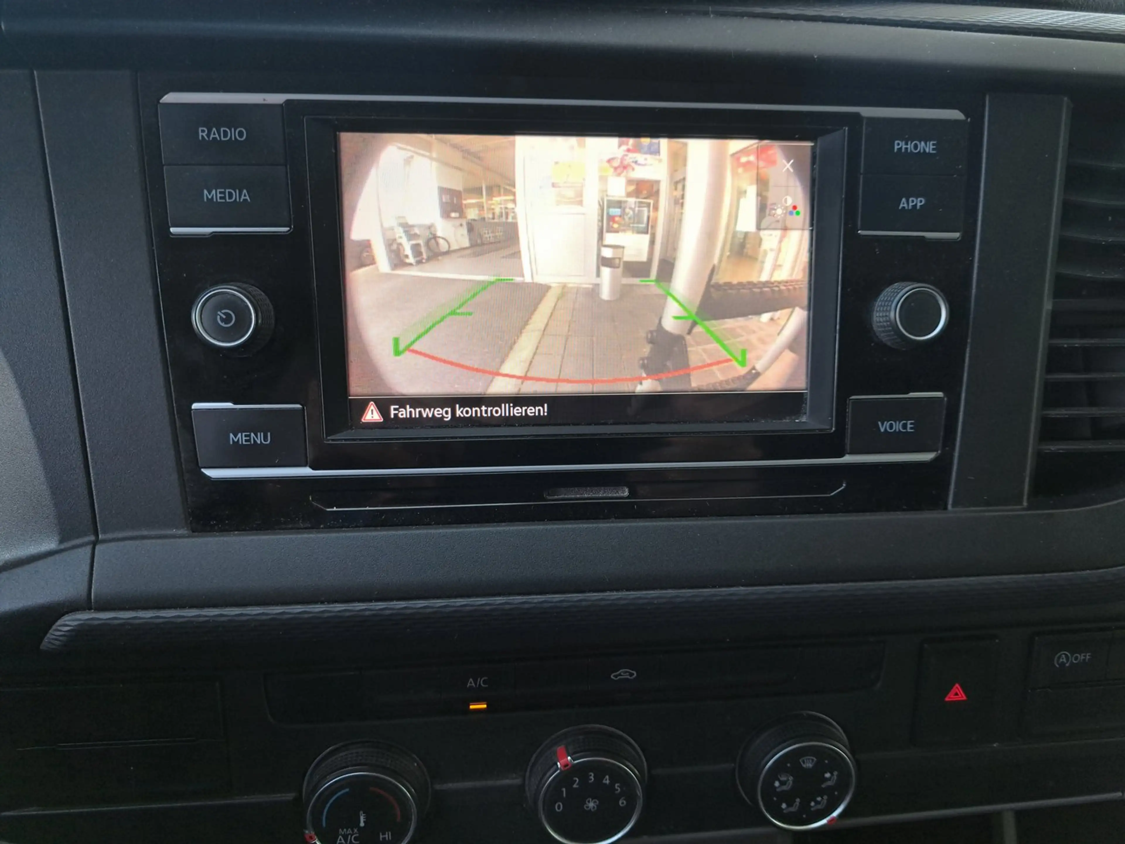 Volkswagen T6.1 Transporter VW Transporter T6.1 Kastenwagen Entry LR TDI — photo 6
