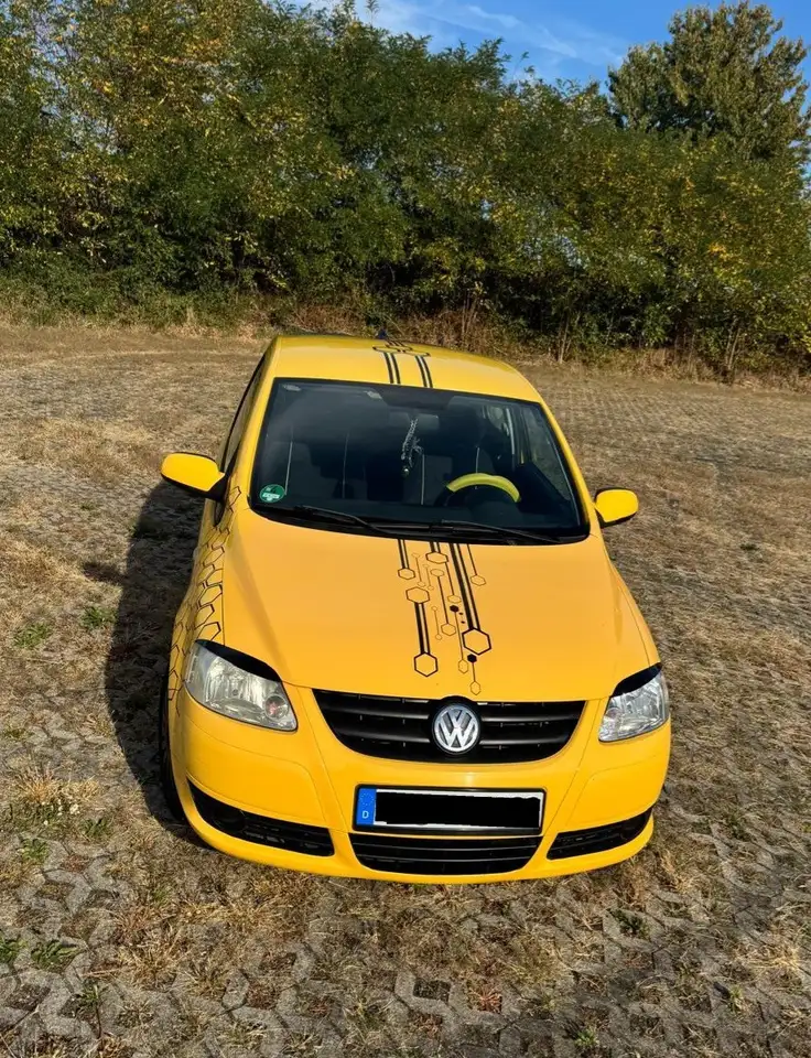 Volkswagen Fox 1.2 Fresh — photo 1 of 12