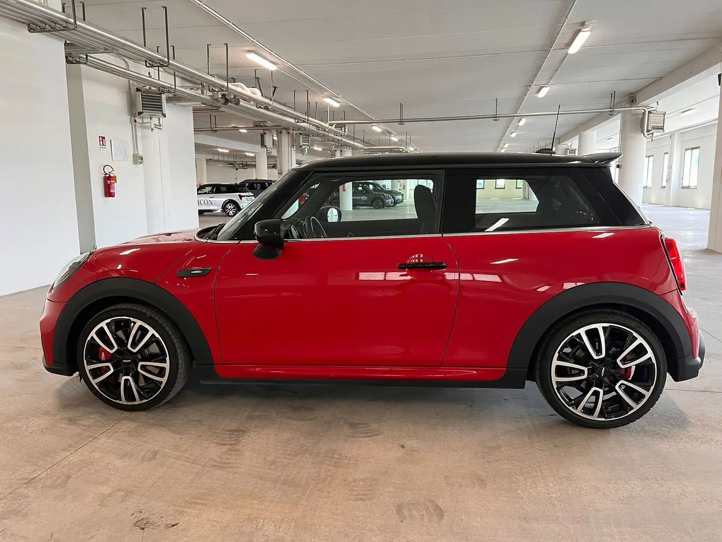 MINI John Cooper Works Mini F56 2021 3p Mini 3p 2.0 JCW JCW Red - 1