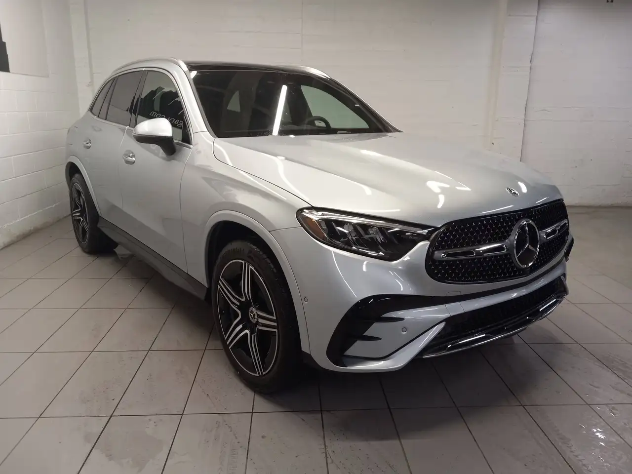 Mercedes-Benz GLC снимка Mercedes-Benz GLC