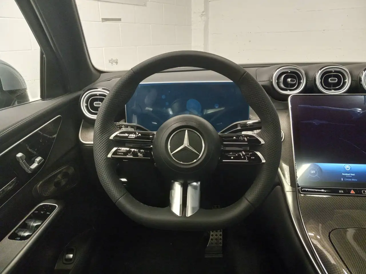 Mercedes-Benz GLC снимка Mercedes-Benz GLC