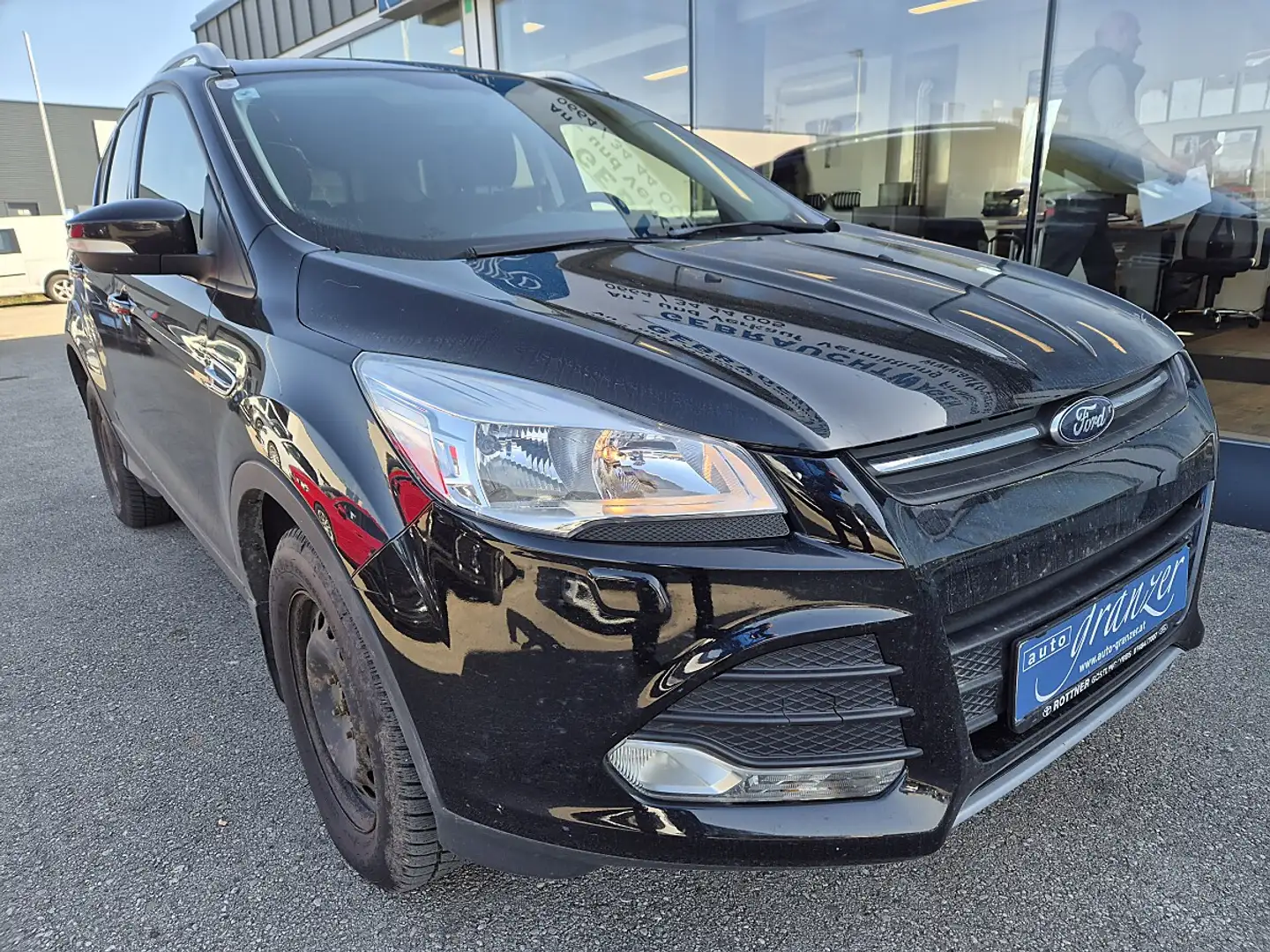 Ford Kuga 2,0 TDCi Trend 4x4 Schwarz - 2