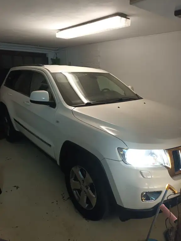 Jeep Grand Cherokee 2011 из Европы — купить под ключ