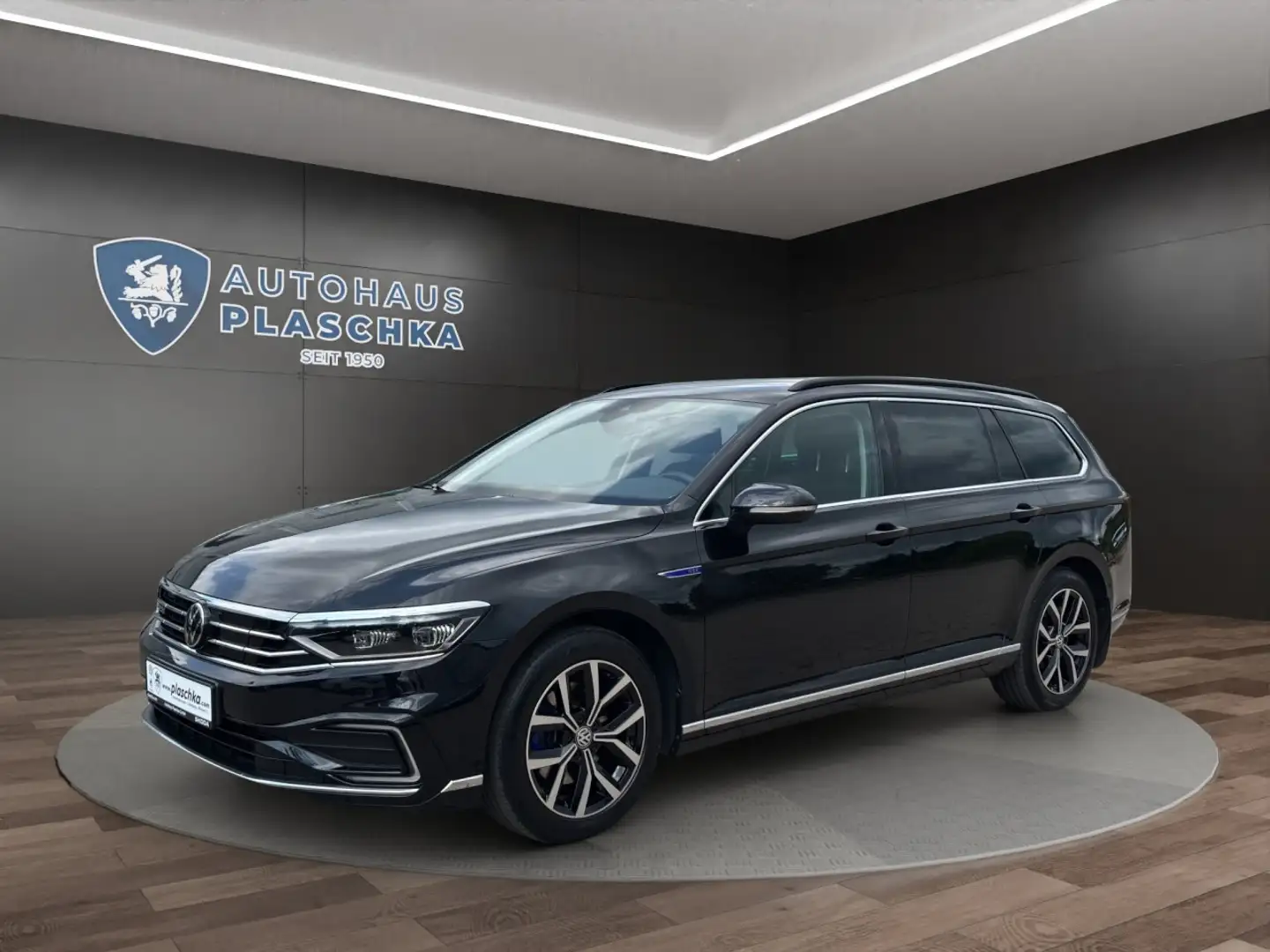 Volkswagen Passat Variant 1.4 TSI DSG GTE AHK+NAVI+APP Klima Navi Schwarz - 1