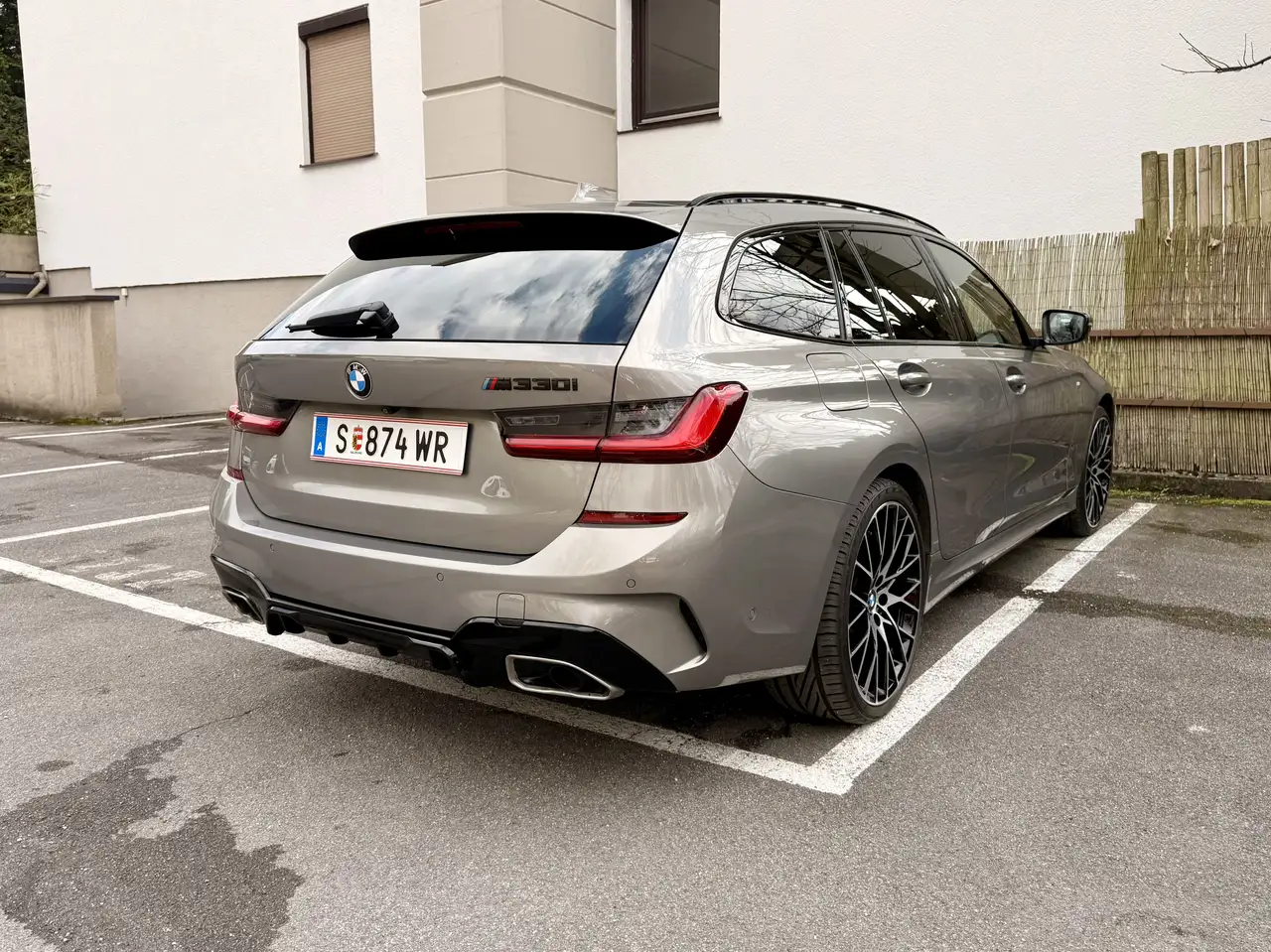 BMW 330