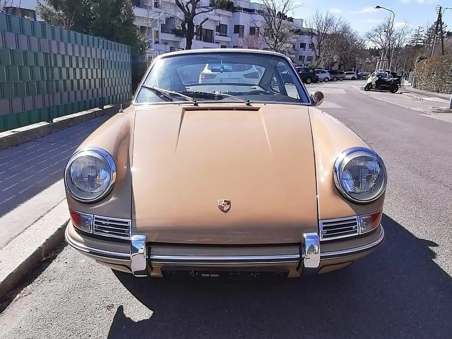 Porsche 911 Beige - 2