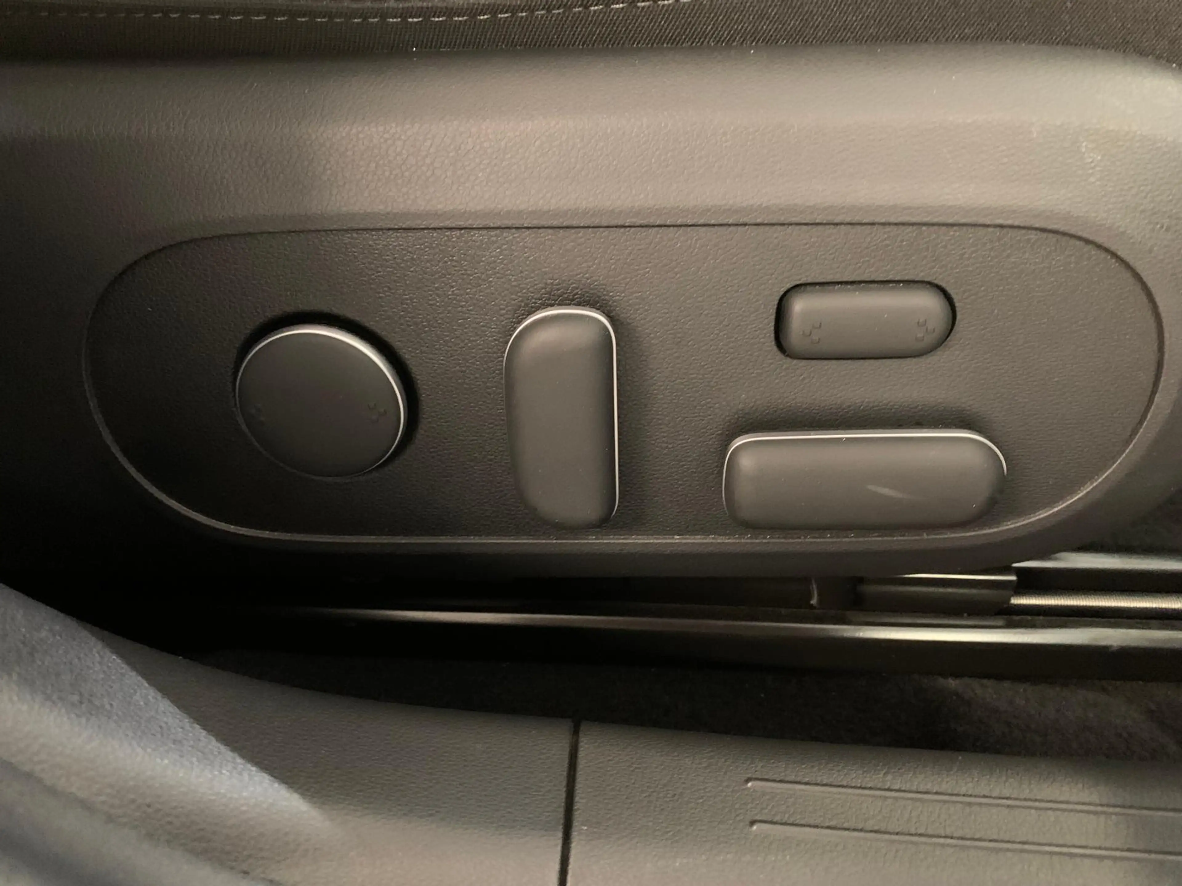 Hyundai IONIQ 6 Uniq 4WD Garantie|Matrix|ACC|HUD|Memory — photo 4