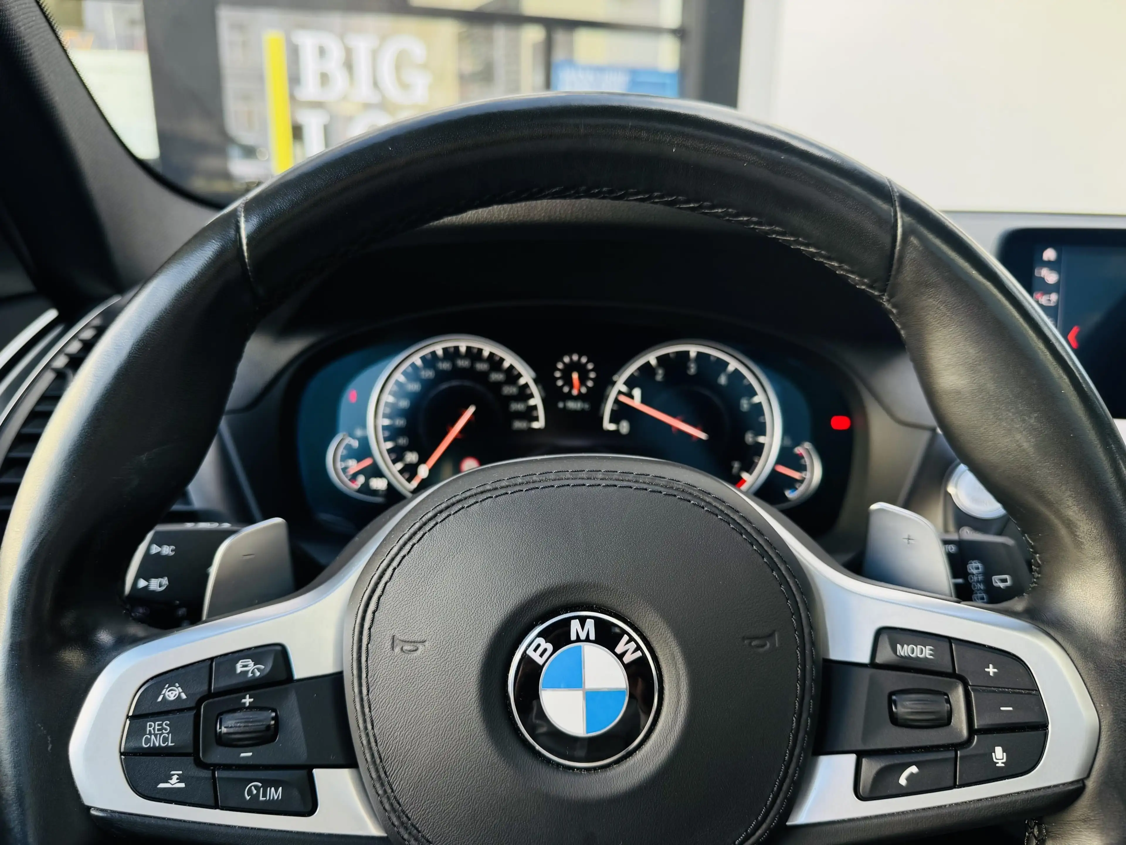 BMW X3 xDrive20i M Sport AdapLED DA+ PA Pano ACC HiFi — photo 11