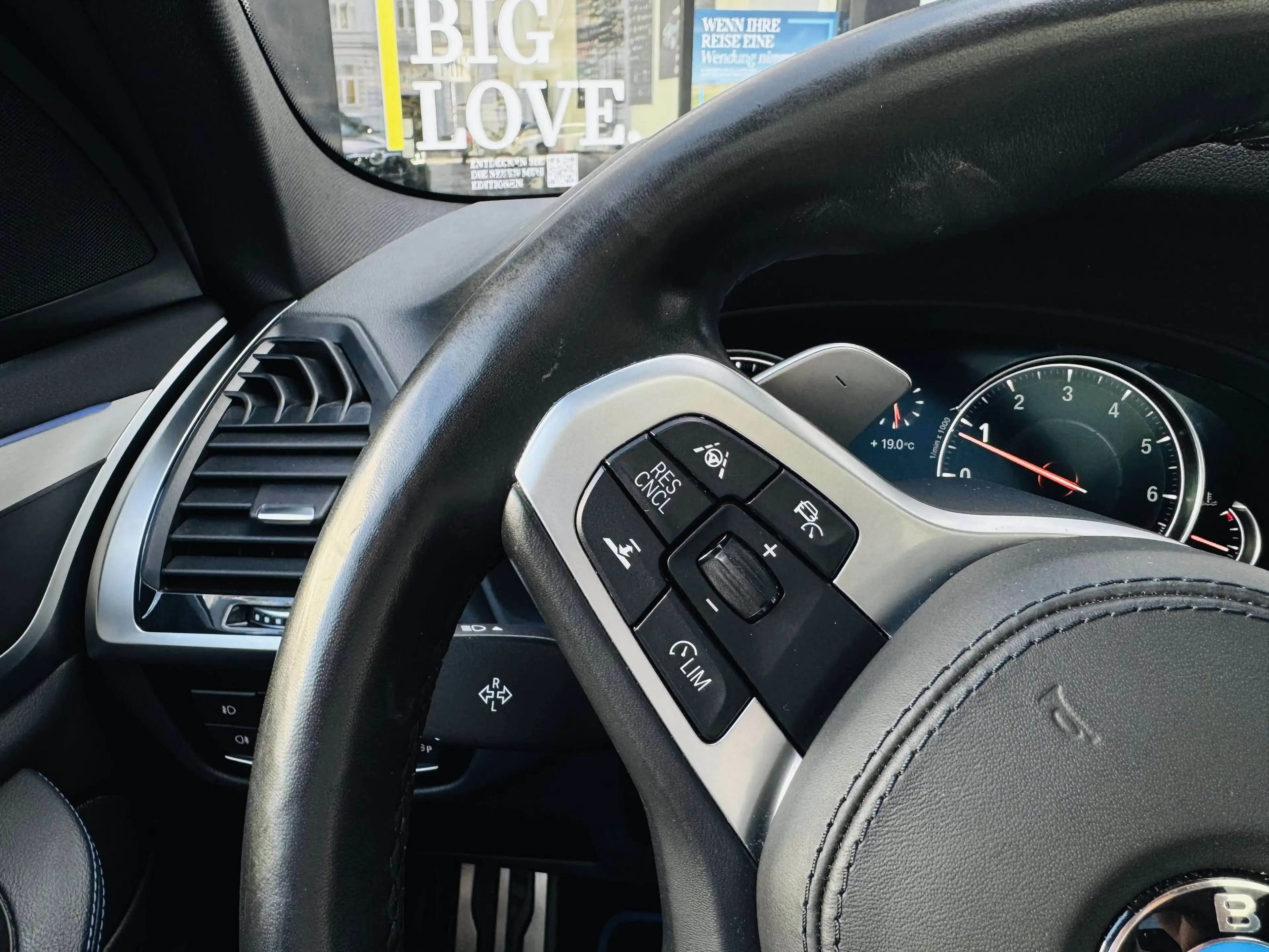 BMW X3 xDrive20i M Sport AdapLED DA+ PA Pano ACC HiFi — photo 14