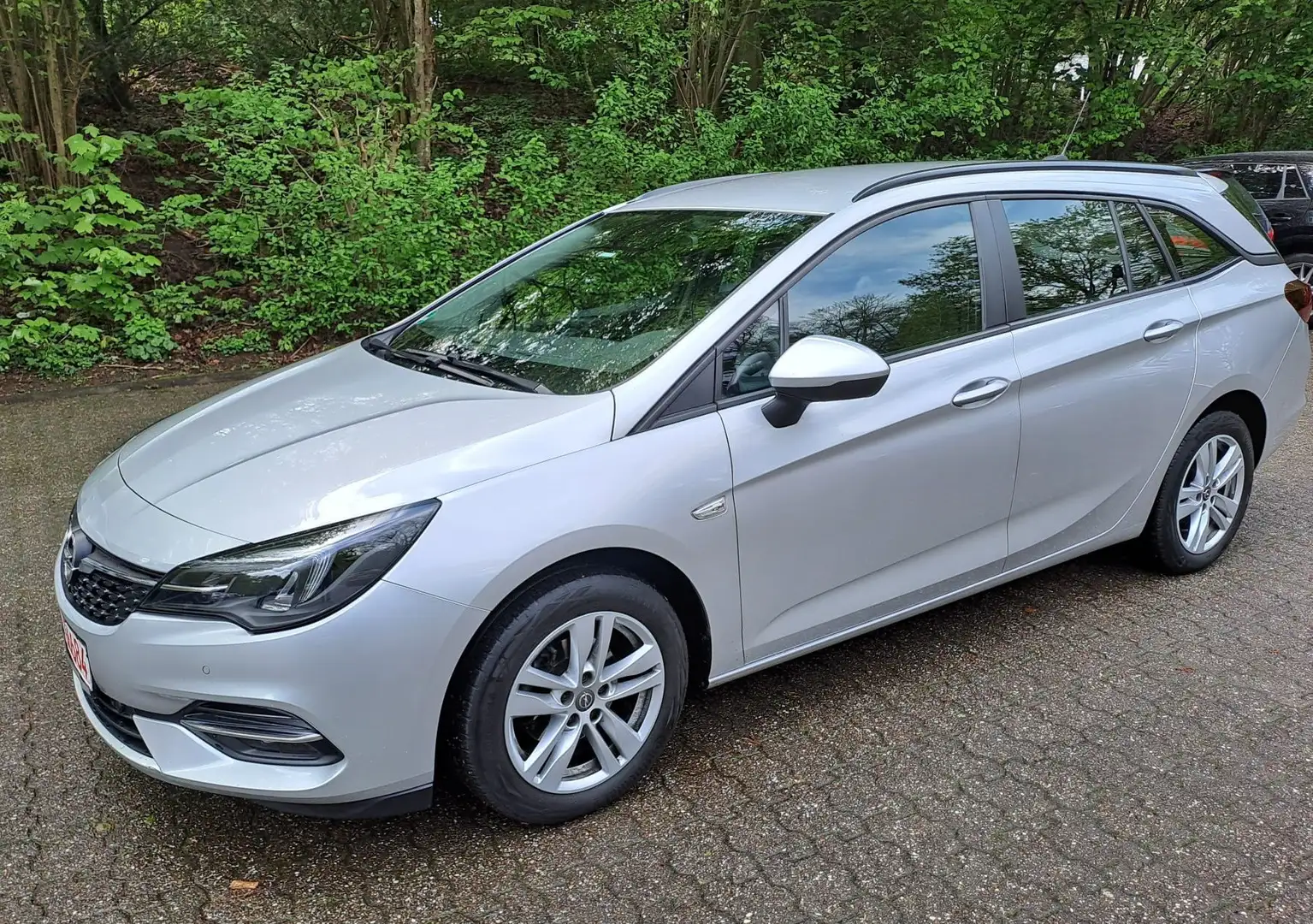 Opel Astra *Top* Sports Tourer Automatik Edition*nur 60000km* Silber - 2
