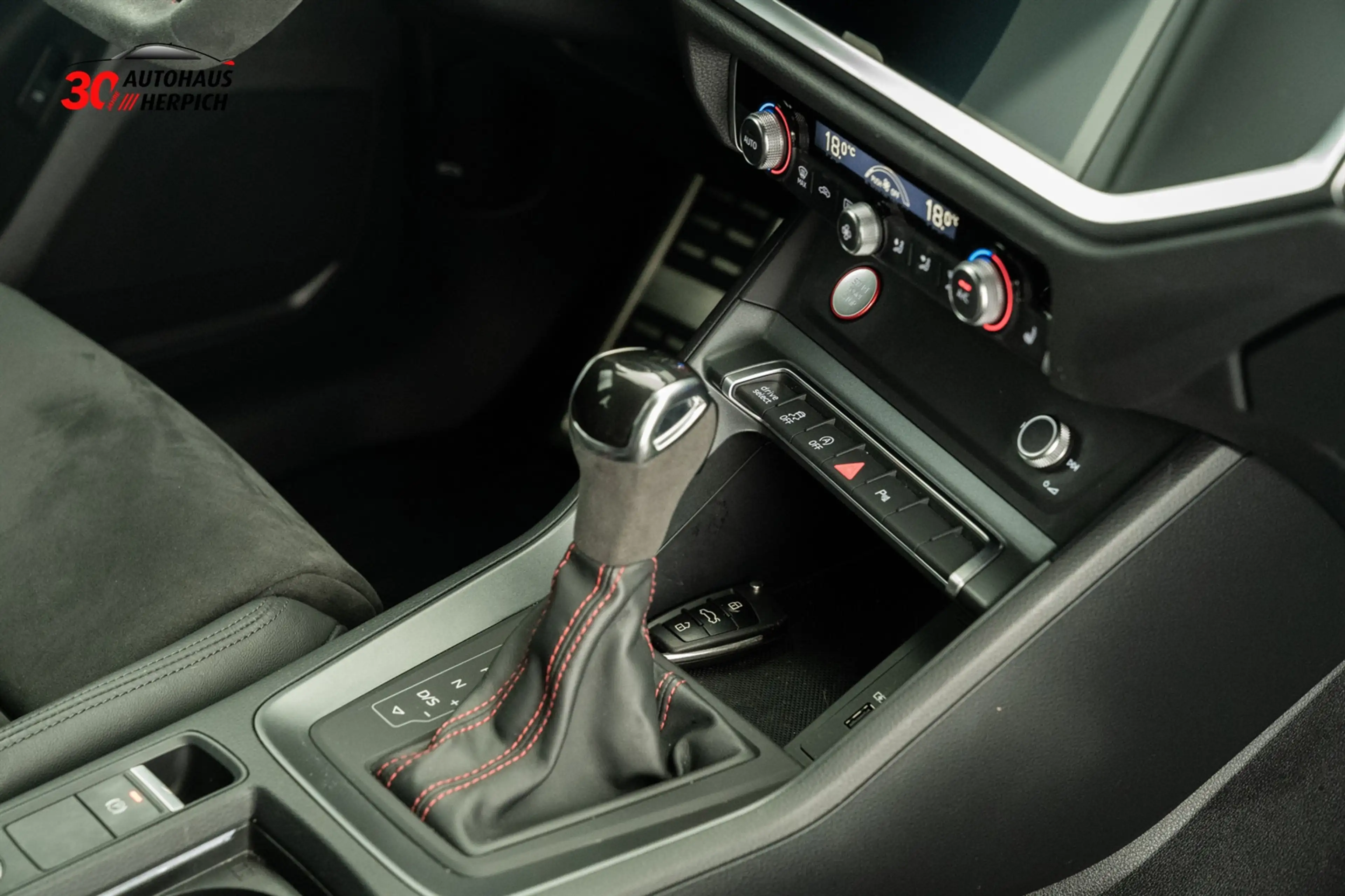 Audi RS Q3 Sportback 2.5TFSI MATRIX RS AGA 360° NAVI — photo 13