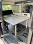 Volkswagen T6.1 Transporter Camper mit Küche Kühlschrank und Markise Schwarz - thumbnail 12