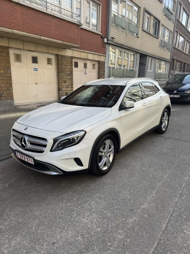 Mercedes-Benz GLA 180