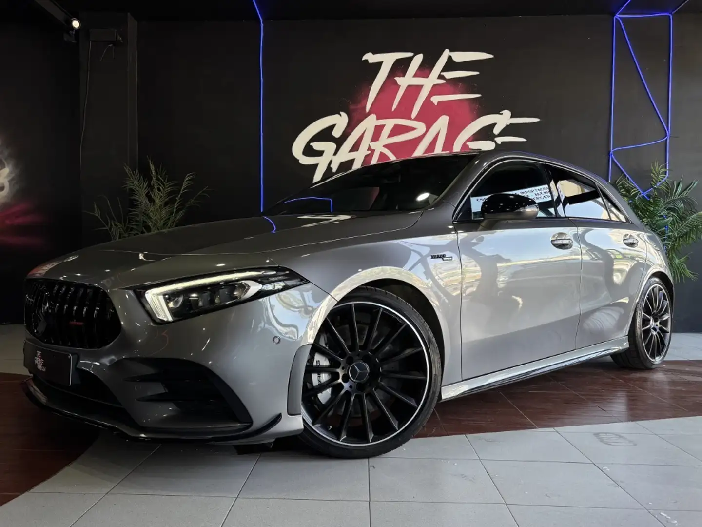 Mercedes-Benz A 35 AMG 4Matic+ 7G-DCT Gris - 1