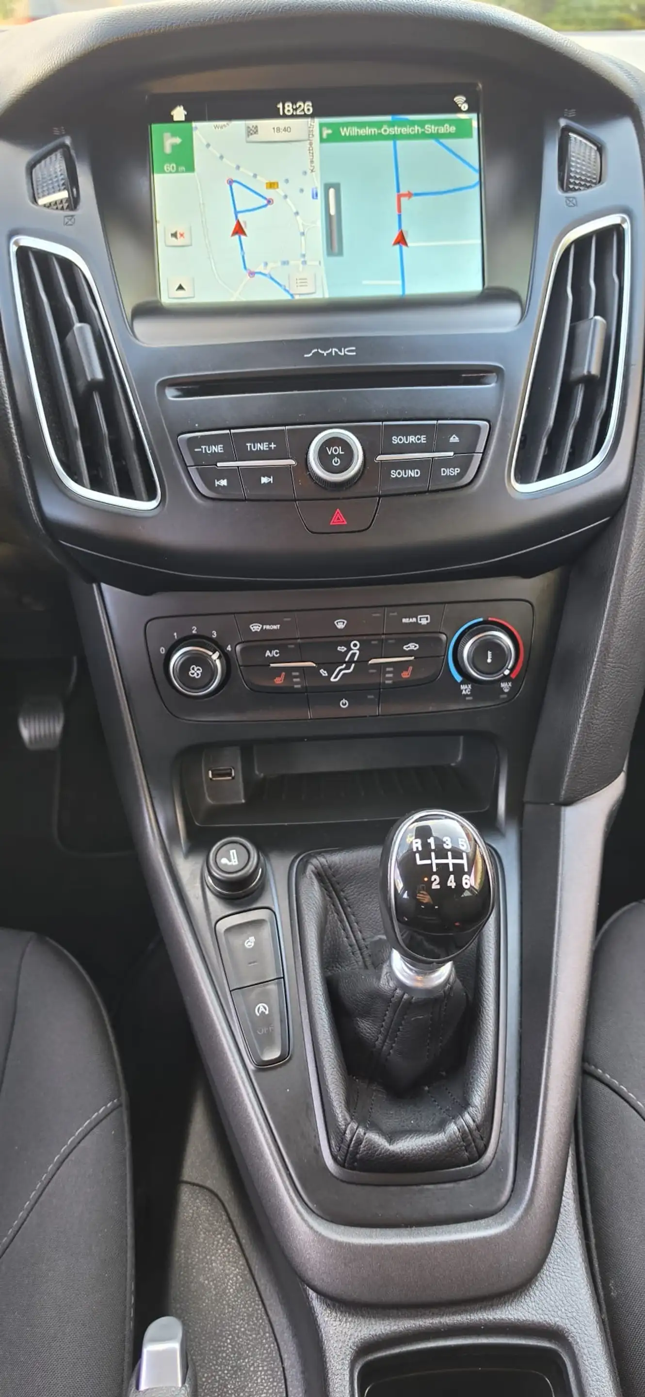 Ford Focus Business — photo 7