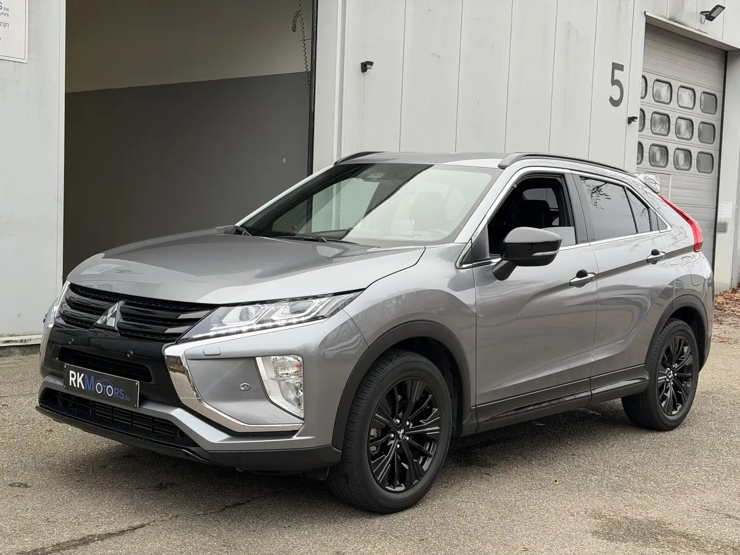 Mitsubishi Eclipse Cross Eclipse Cross 1.5 T-MIVEC CVT 2WD Spirit Grijs - 1