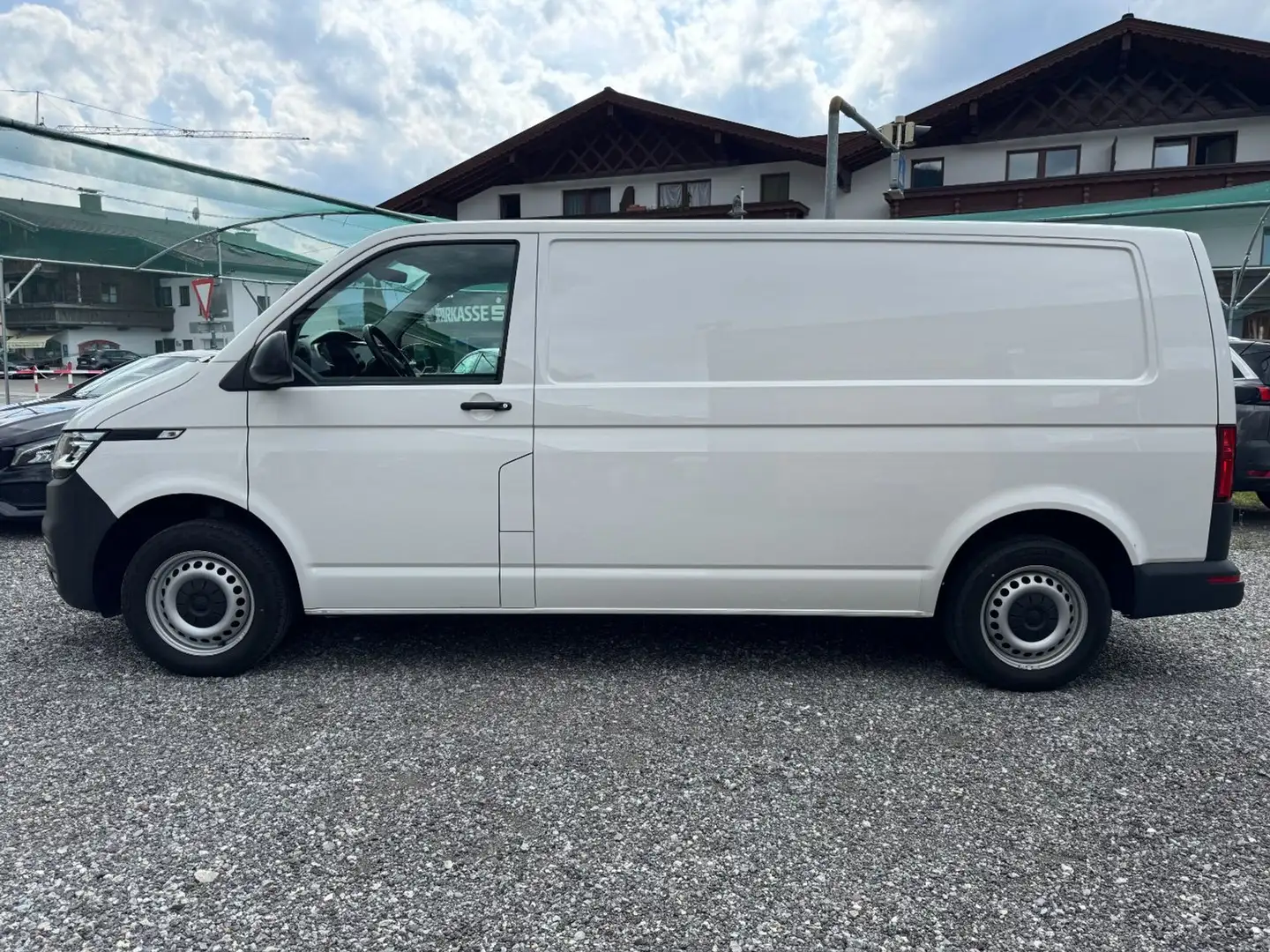 Volkswagen T6.1 Transporter T6.1 2.0 TDI DSG Kastenwagen lang L2H1 Weiß - 2