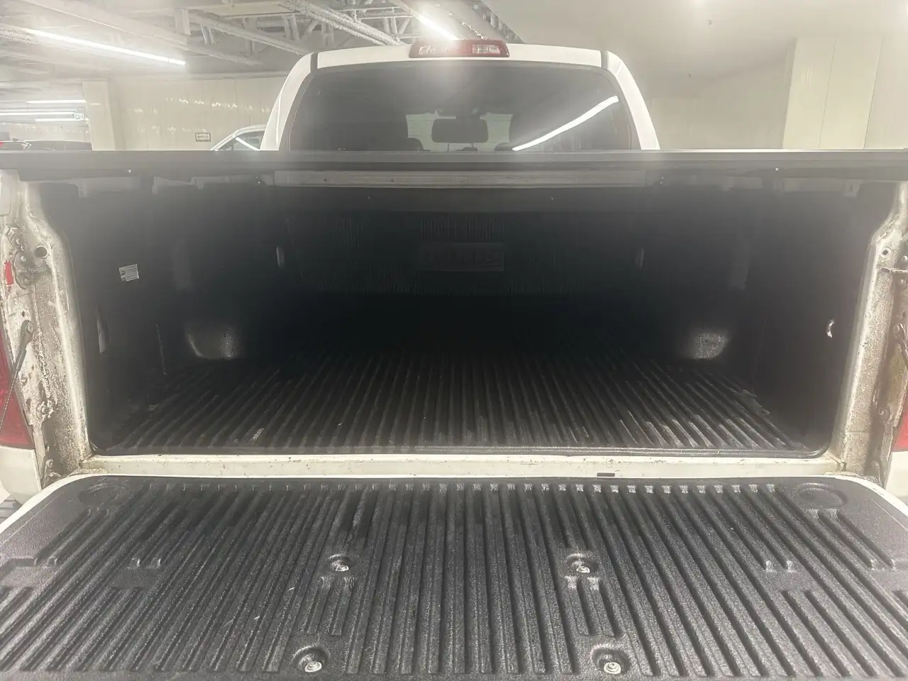 Toyota Tundra снимка Toyota Tundra