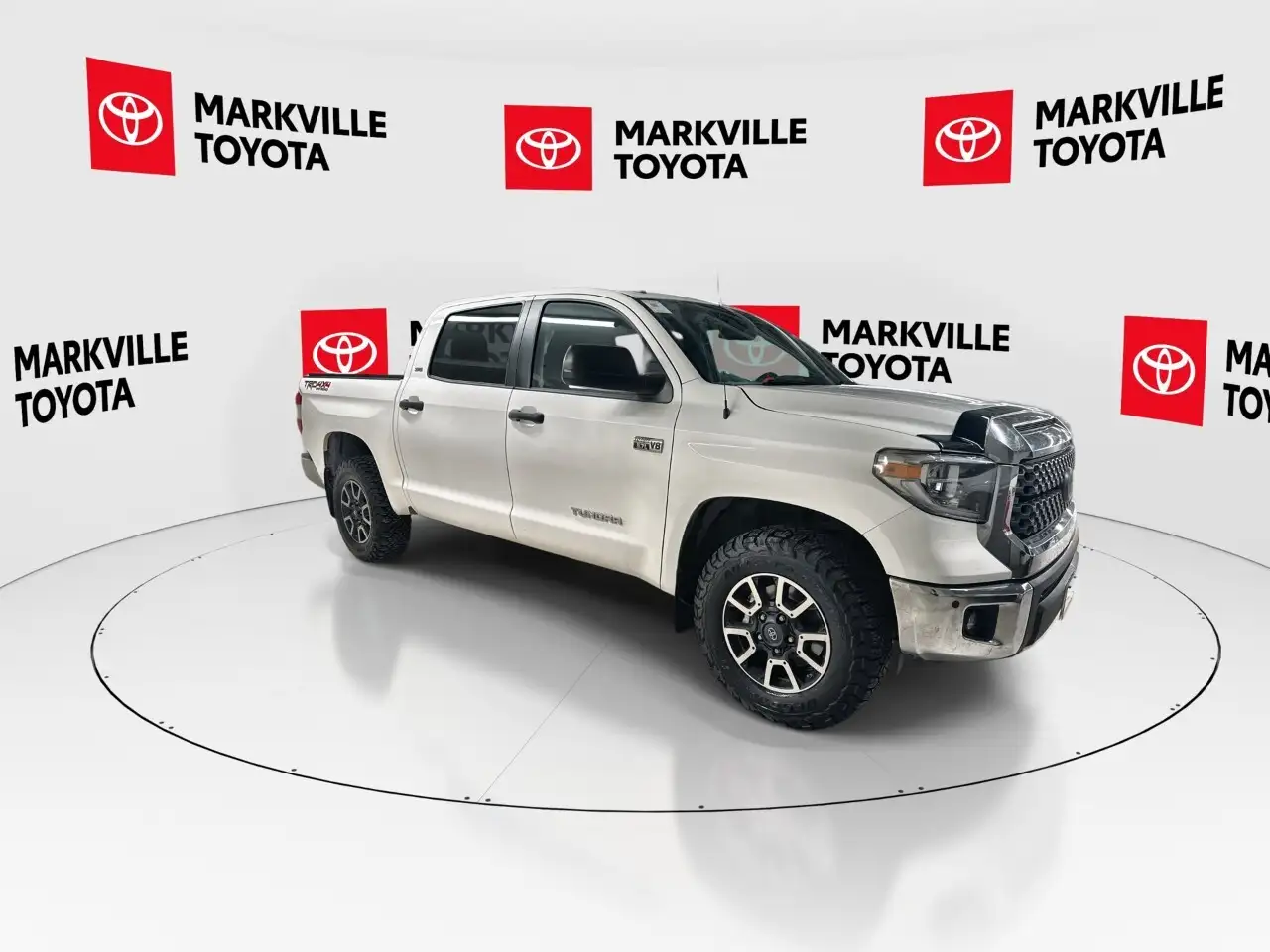 Toyota Tundra снимка Toyota Tundra