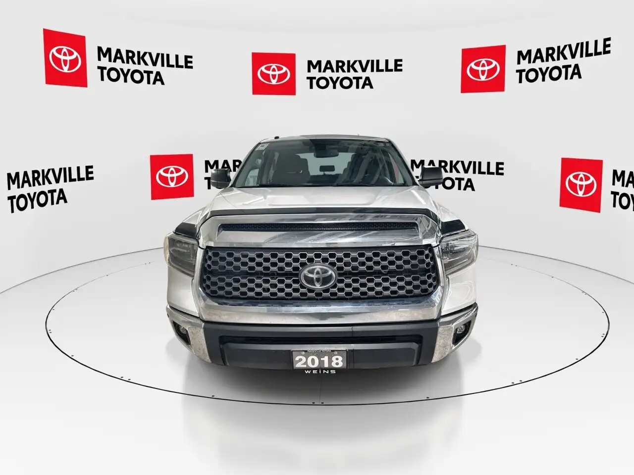 Toyota Tundra снимка Toyota Tundra