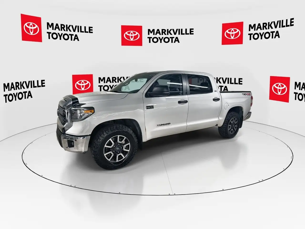 Toyota Tundra снимка Toyota Tundra