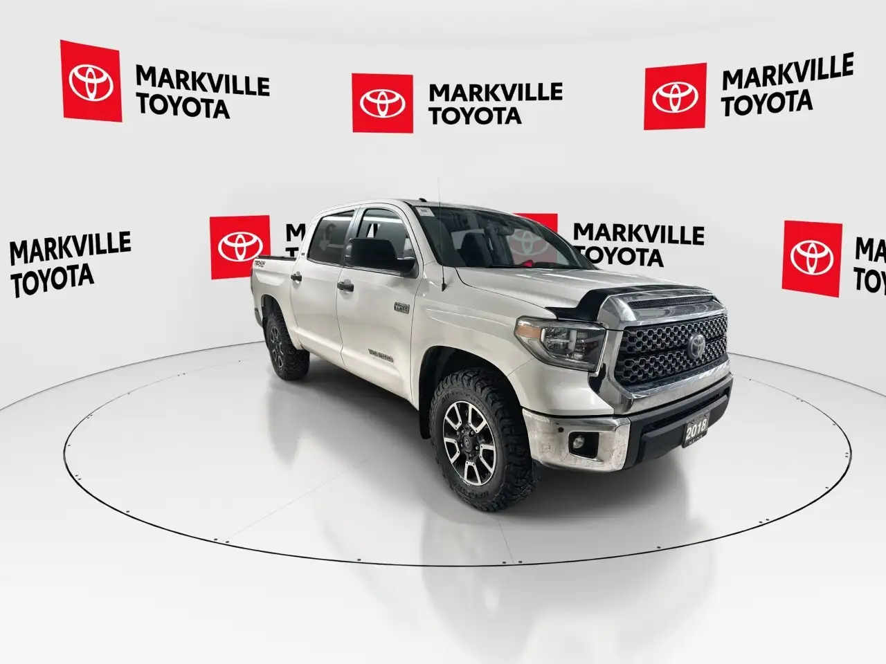Toyota Tundra снимка Toyota Tundra