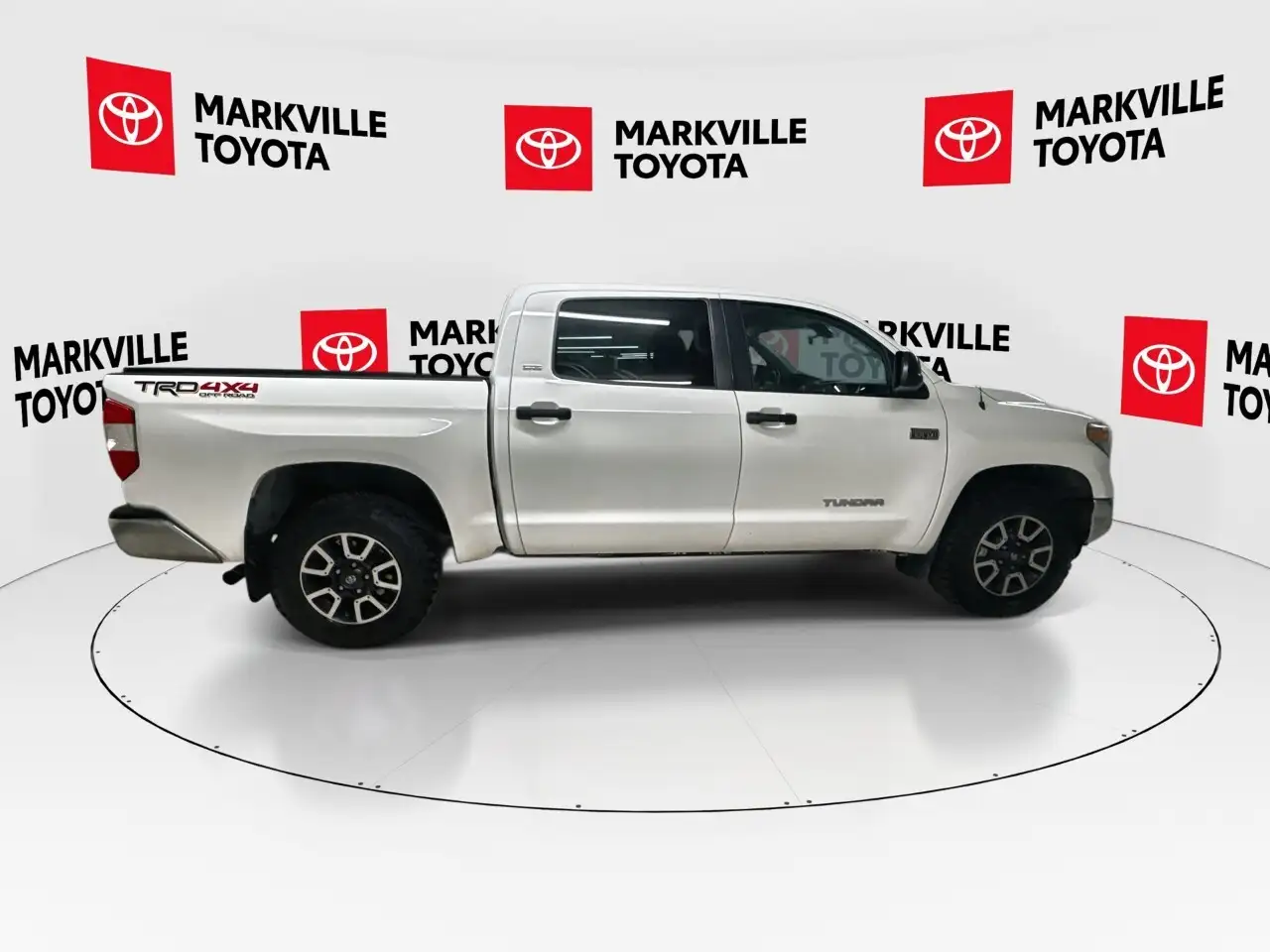 Toyota Tundra снимка Toyota Tundra